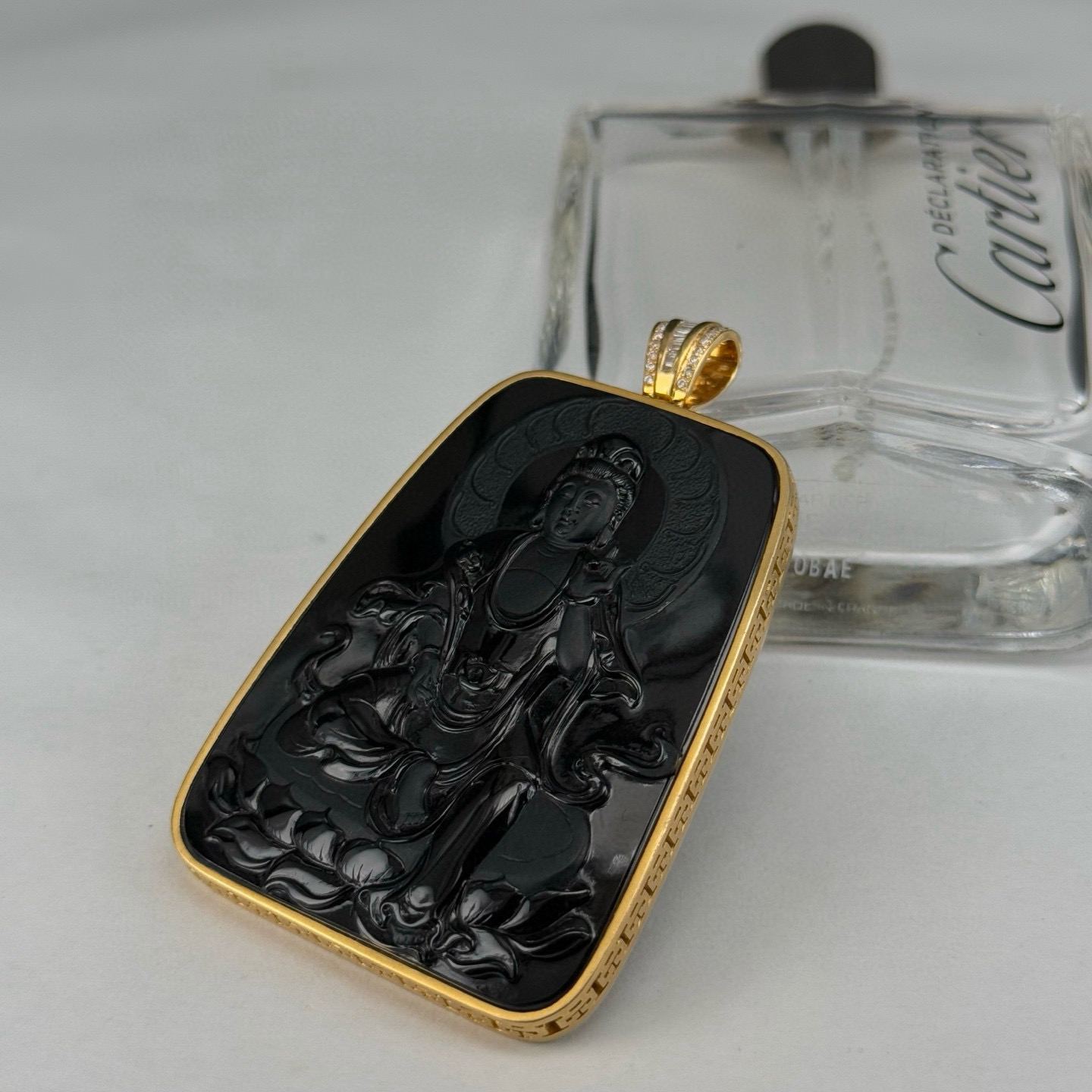 精品18k墨翠观音 种好色正 黑度极好 打灯通透 油性十足 尺寸64.6