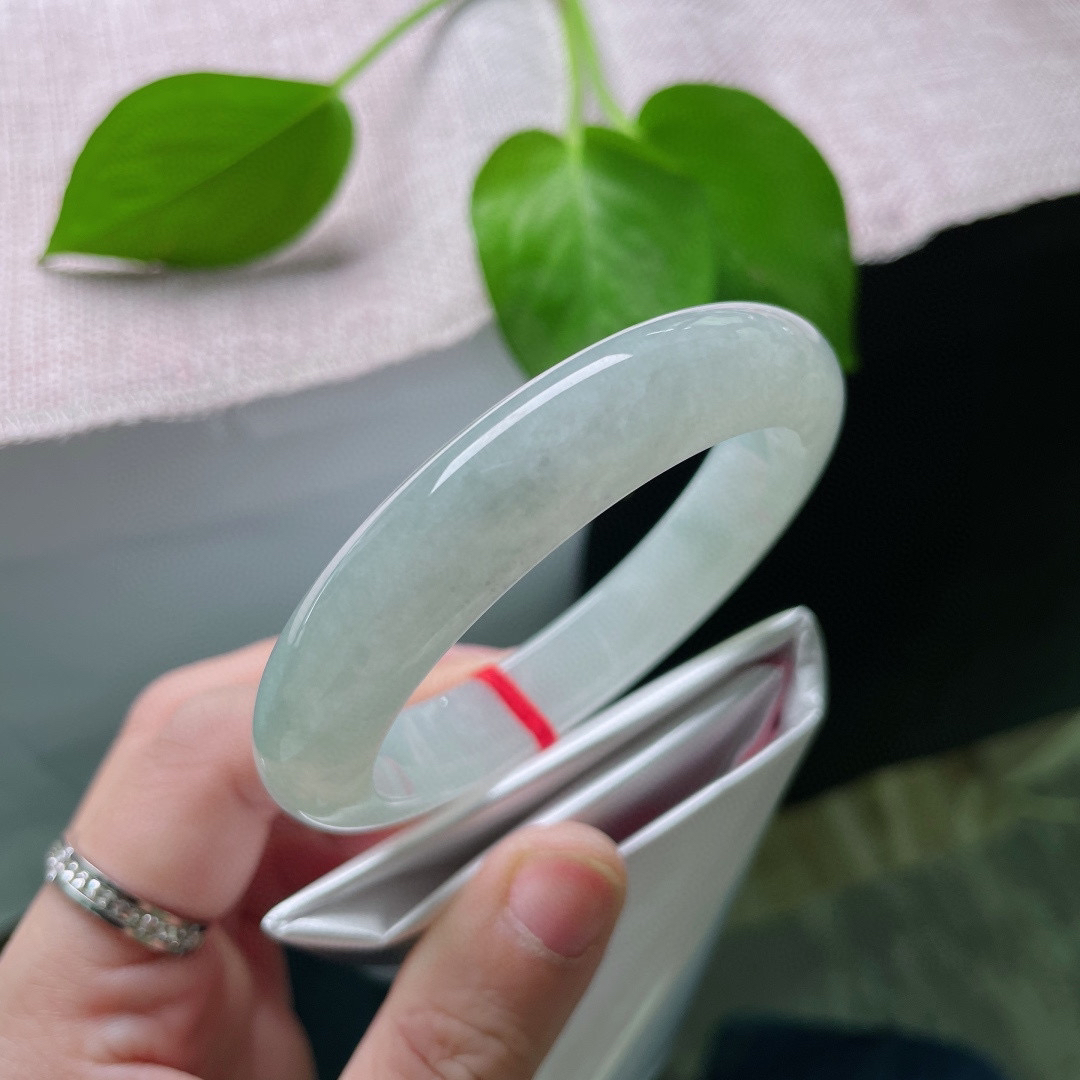 55.2/12.1/8.8冰晴底正圈，冰润细腻，晶莹剔透，岁月静好，完美