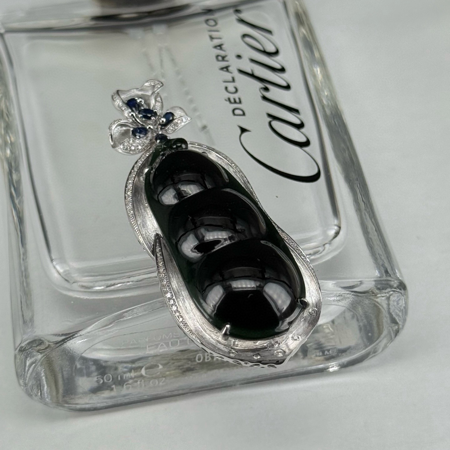 精品18k墨翠福豆 种好色正 黑度极好 打灯通透 油性十足