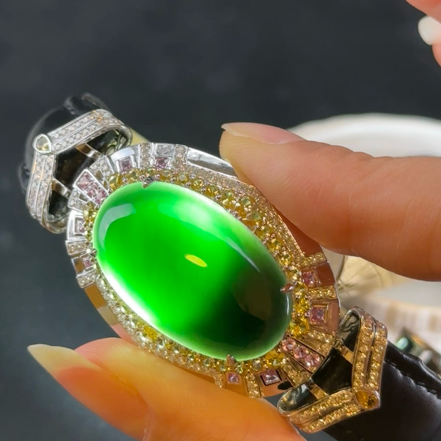 精品18k墨翠蛋面手环 种好色正 黑度极好 打灯通透 油性十足