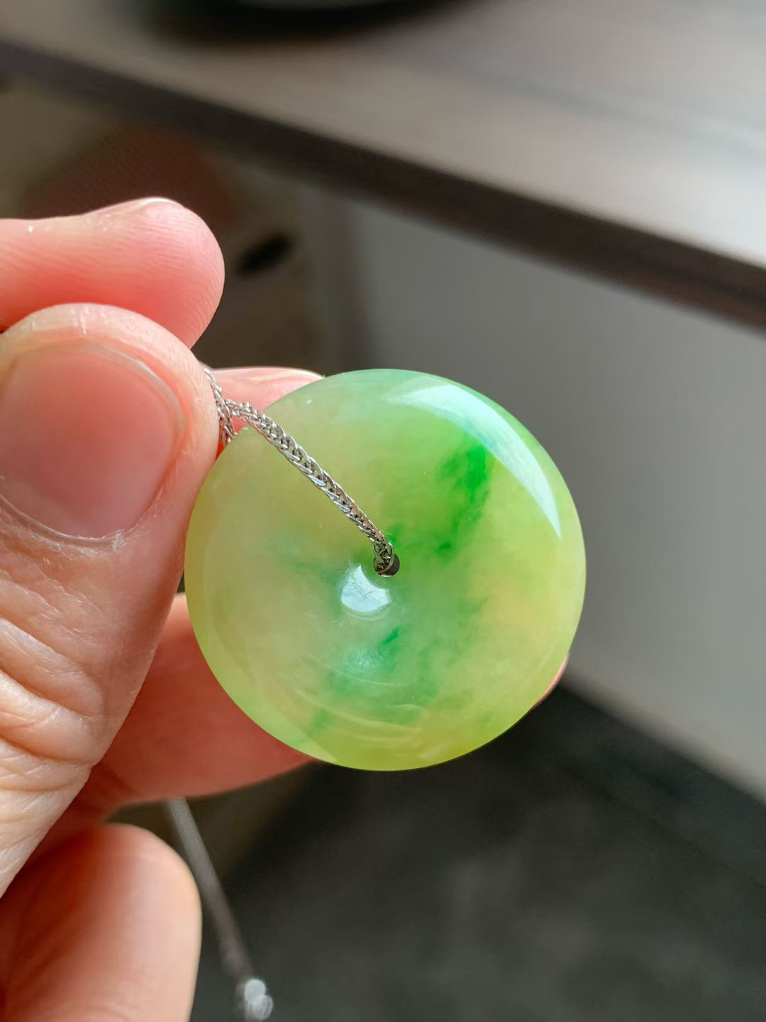 黄加绿平安扣

裸石28*28*5.5