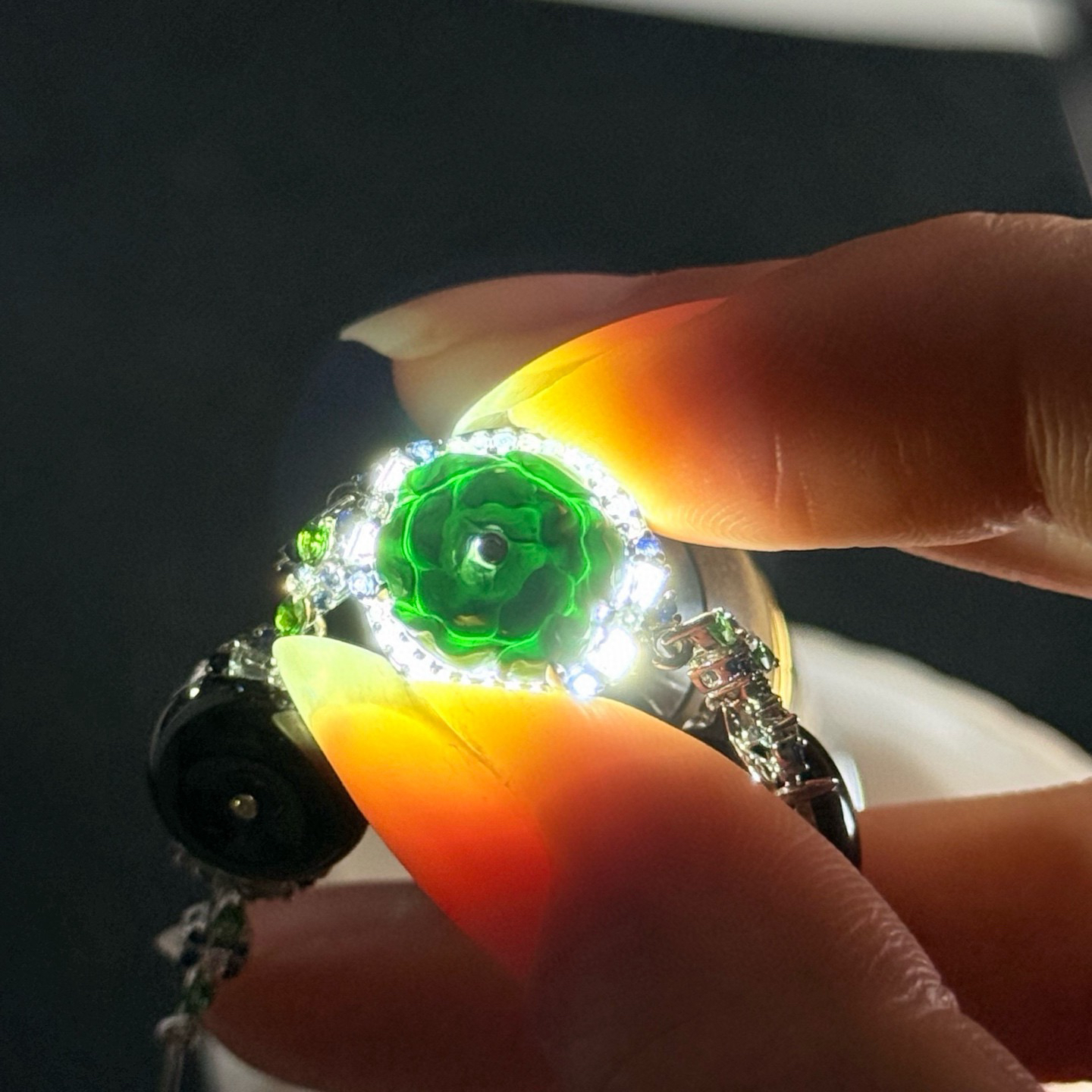 精品18k墨翠手链 种好色正 黑度极好 打灯通透 油性十足