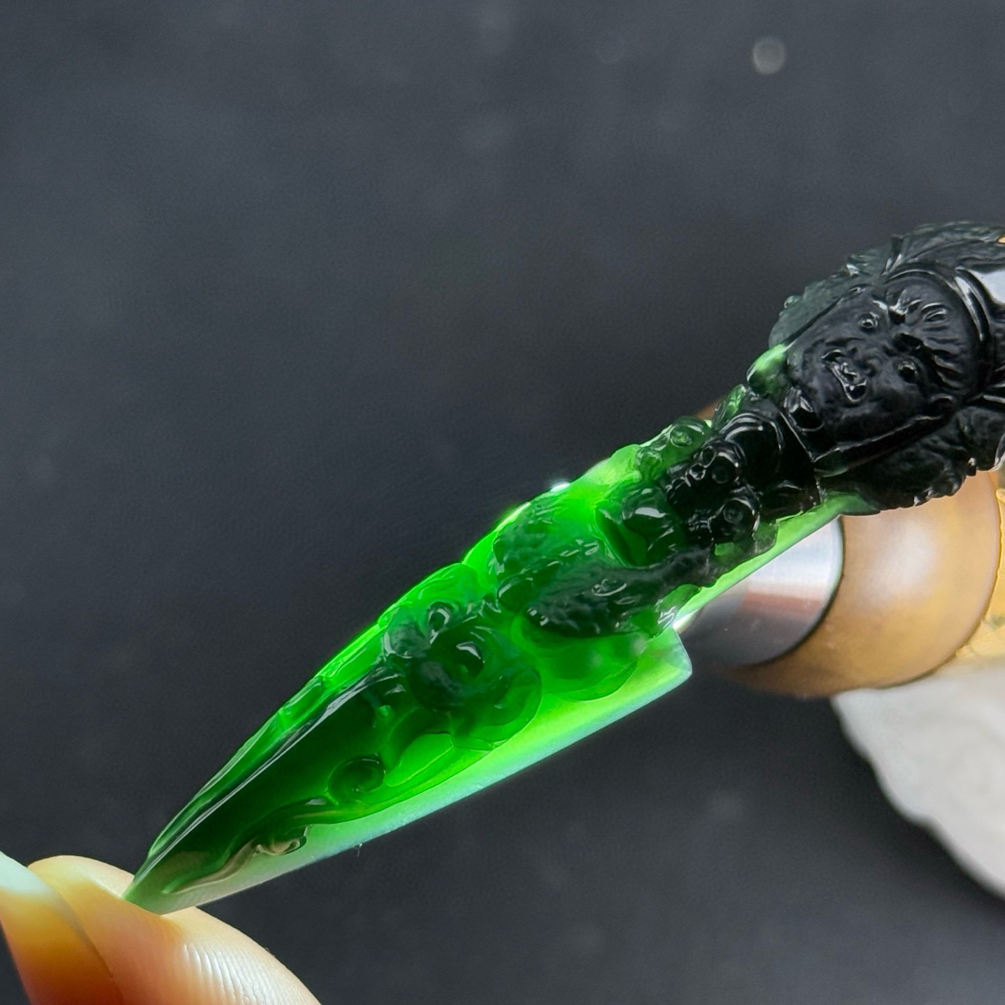 精品18k墨翠降魔杵 种好色正 黑度极好 打灯通透 油性十足 品质超赞