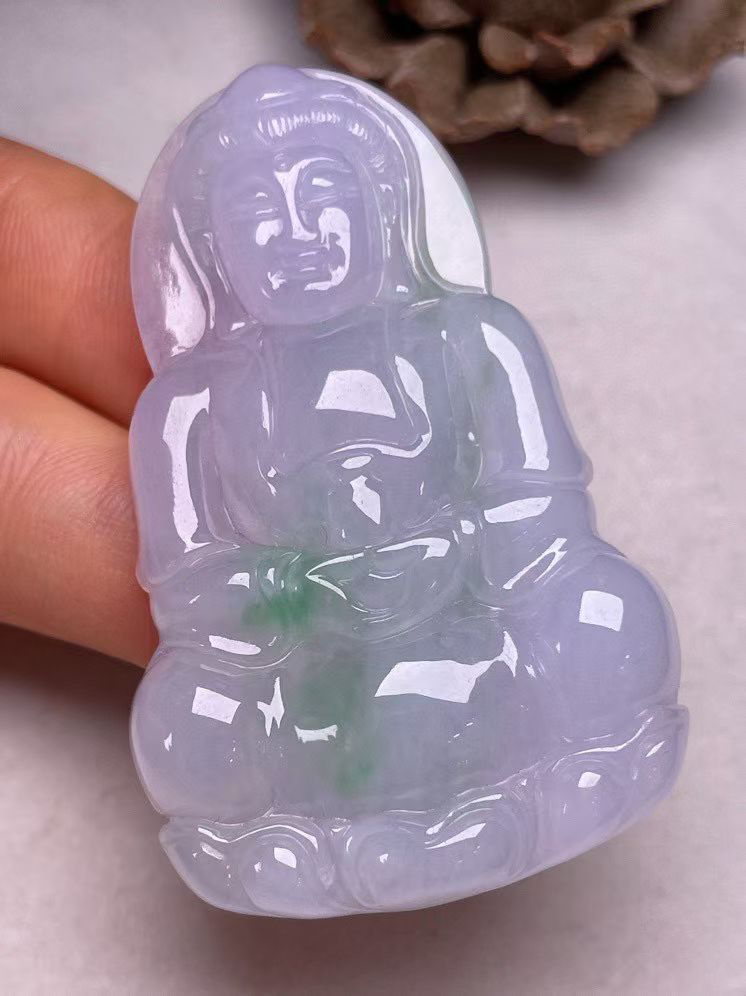 冰糯种淡紫飘绿【立体观音】吊坠，种水好，玉质细腻 ，卖相好.