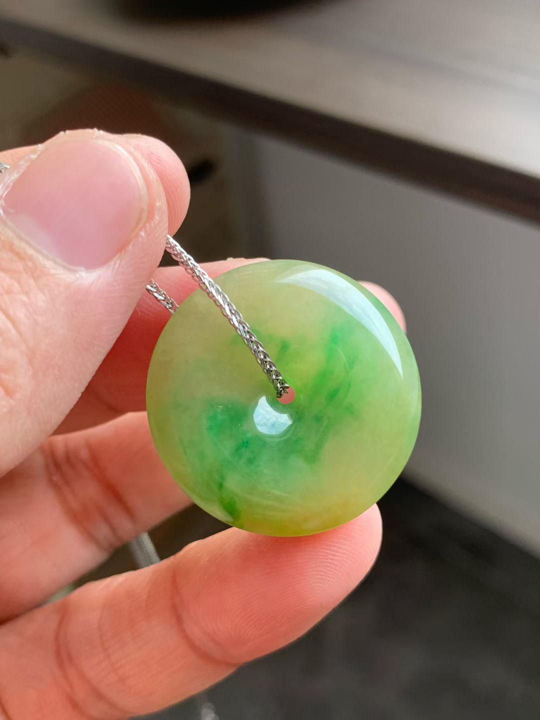 黄加绿平安扣

裸石28*28*5.5