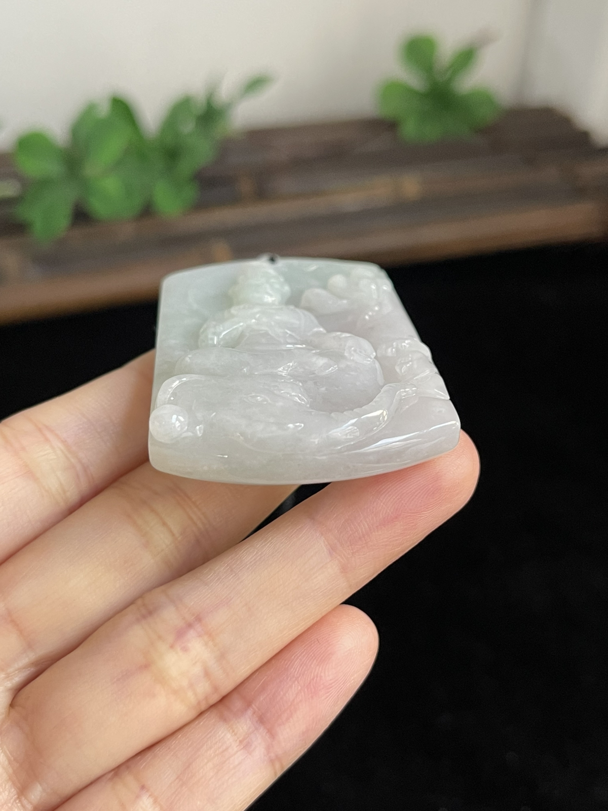 翡翠吊坠，配珠未测