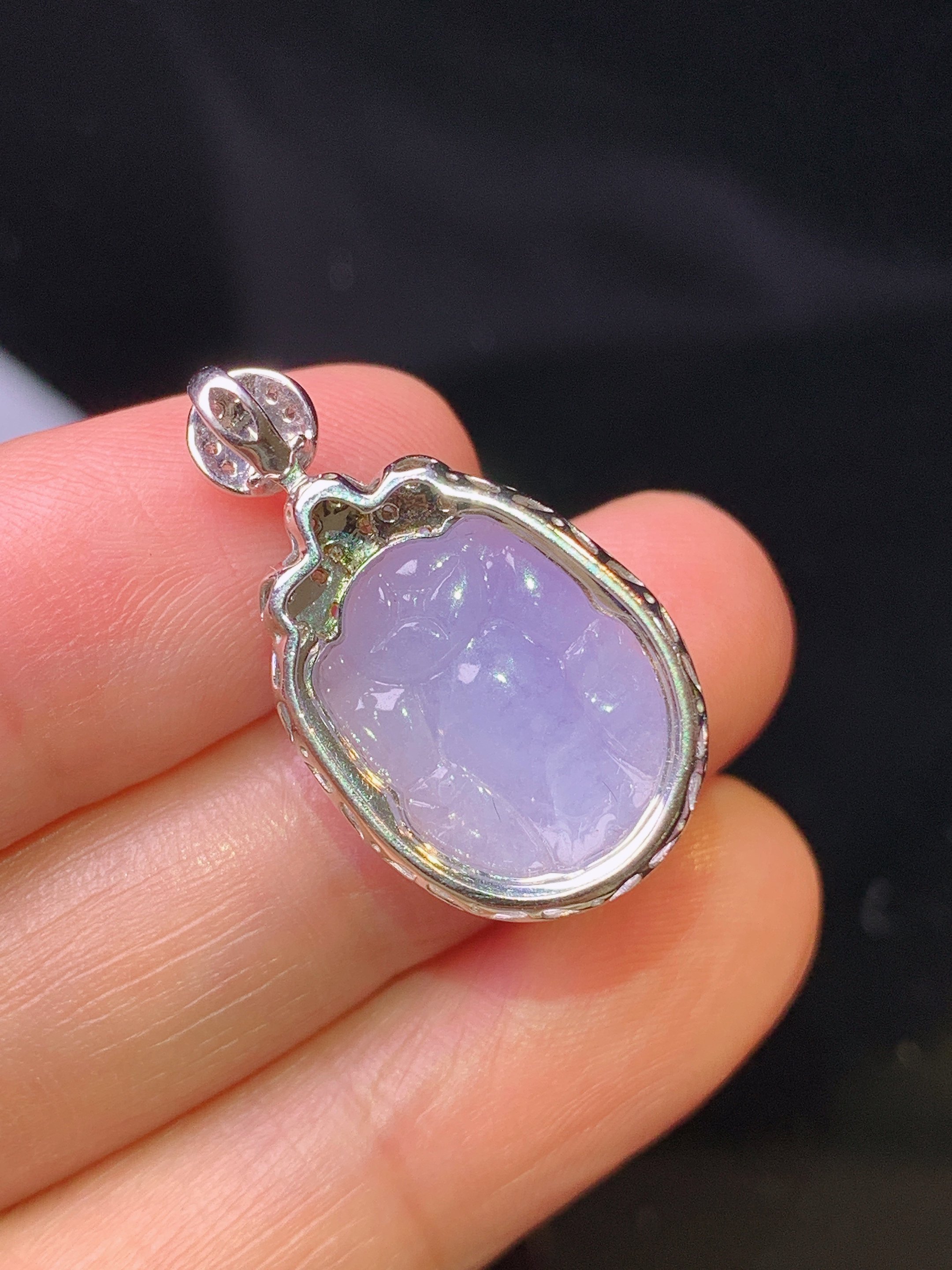 18k金钻镶嵌紫罗兰貔貅吊坠 玉质细腻 色泽艳丽 整体尺寸25.5*14.3*9.8y4