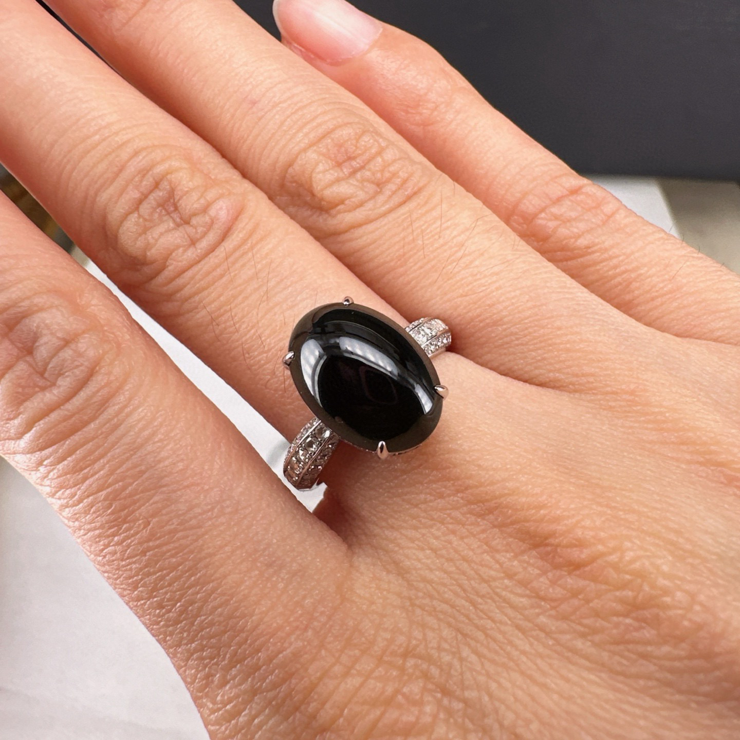 18k墨翠蛋面女戒  种好色正 黑度极好 满钻豪镶 打灯通透 油性十足