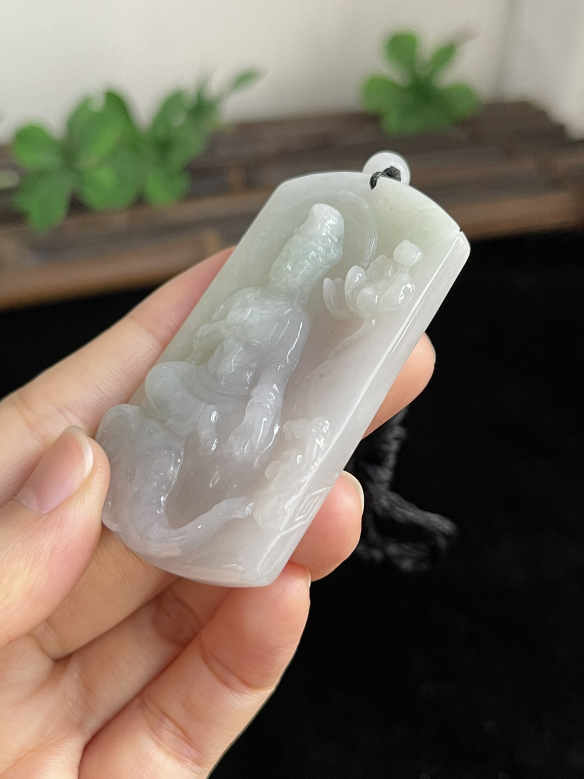 翡翠吊坠，配珠未测