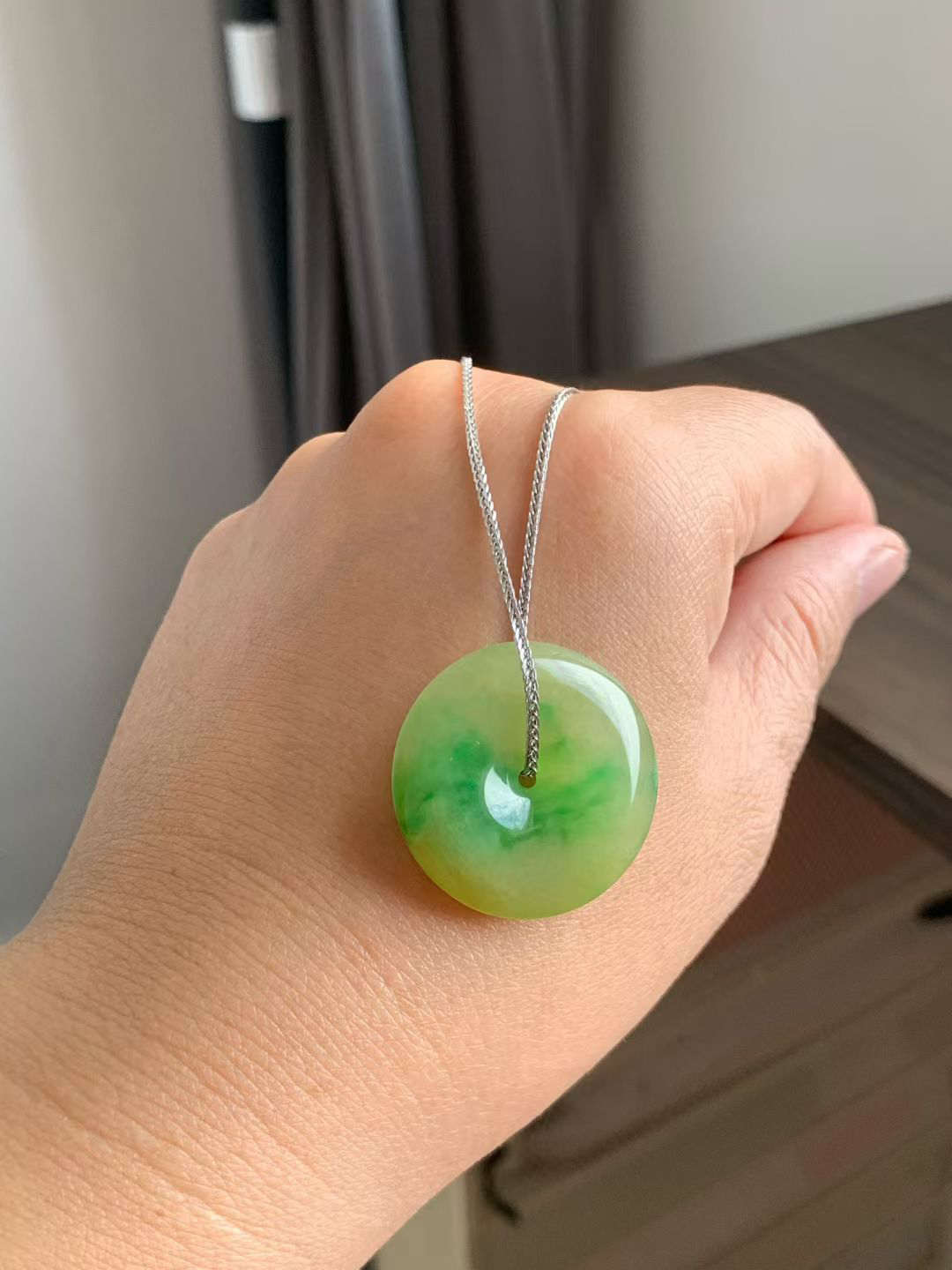 黄加绿平安扣

裸石28*28*5.5