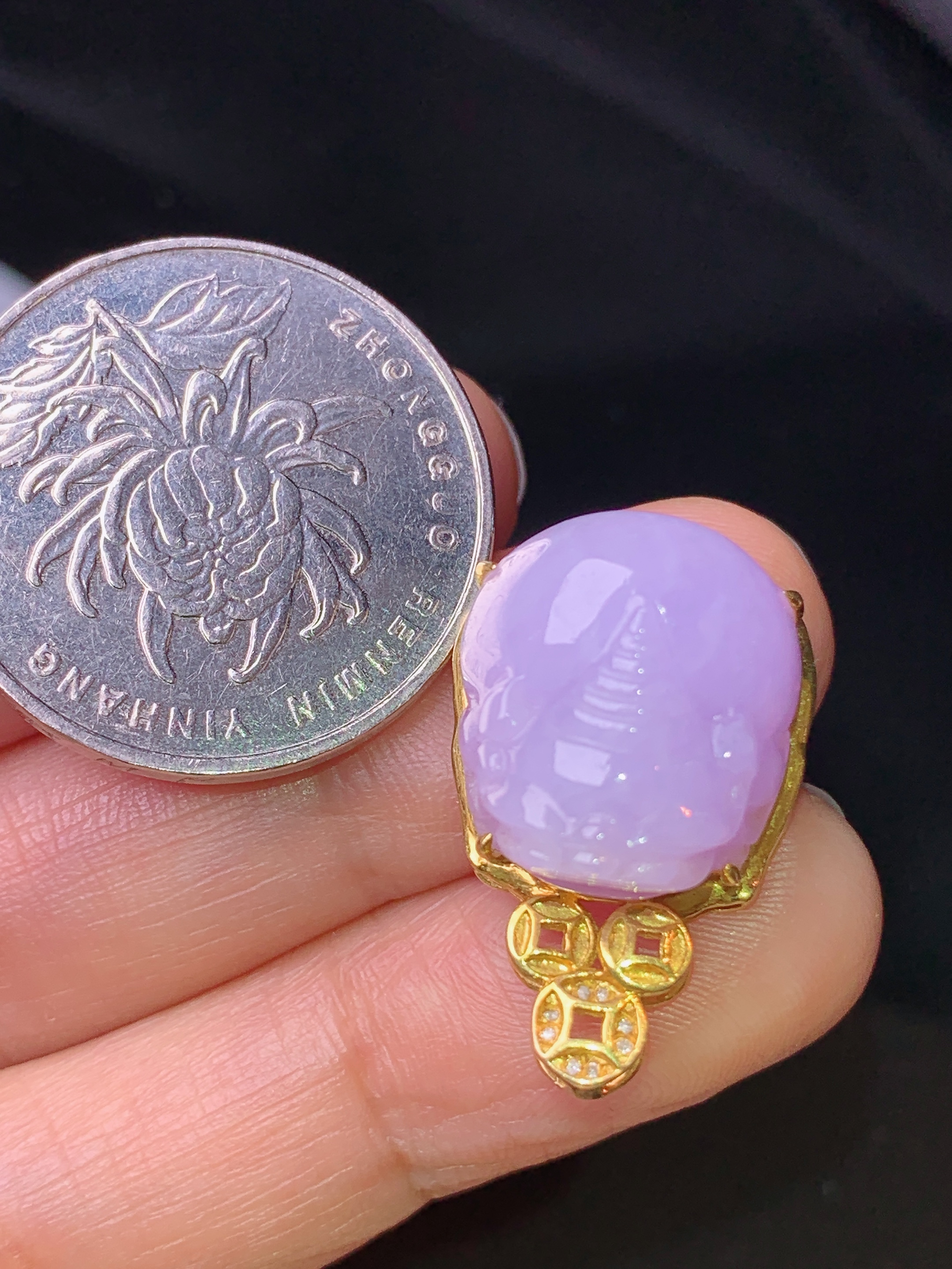 18k金钻镶嵌紫罗兰貔貅吊坠 玉质细腻 色泽艳丽 整体尺寸24.5*15.5*11m1