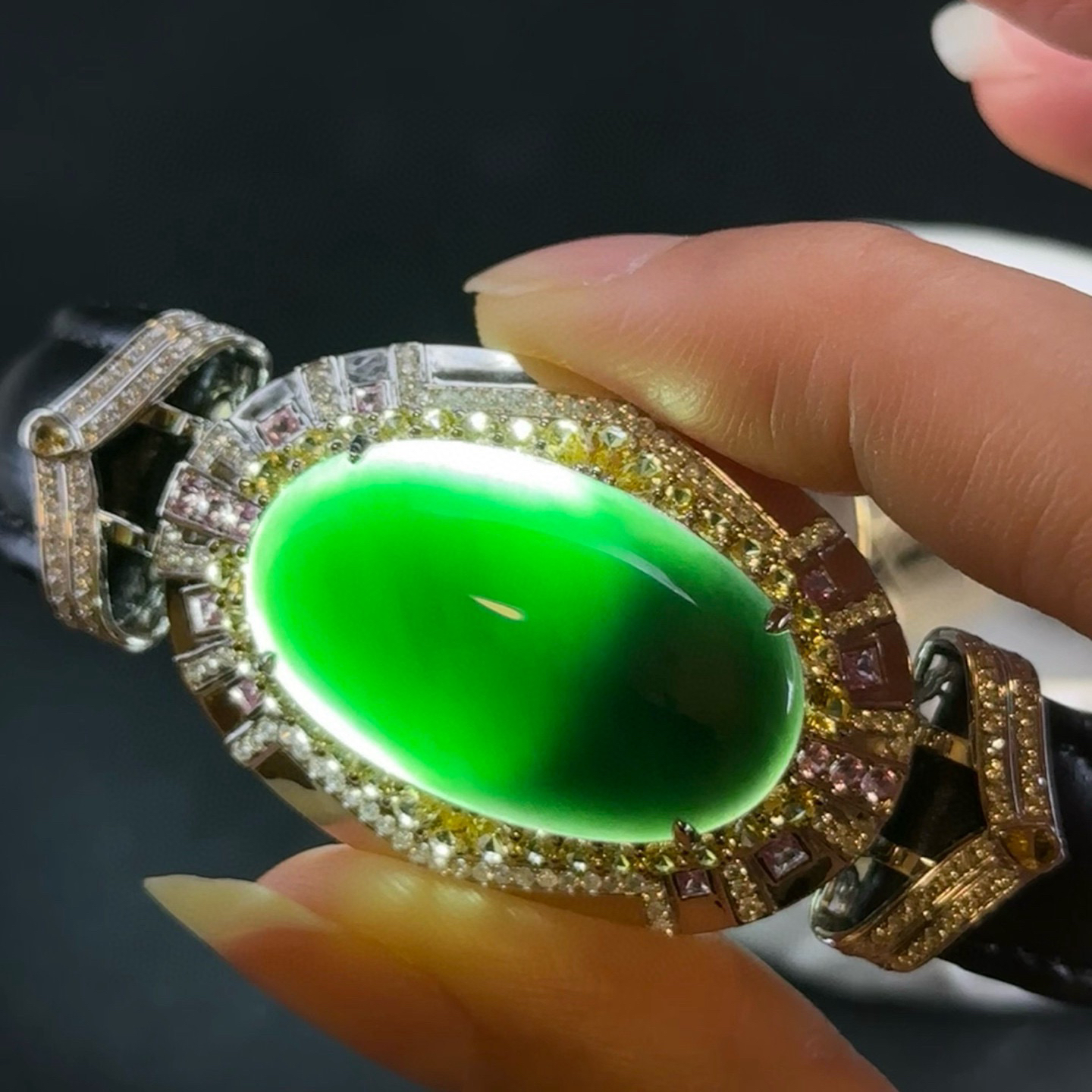 精品18k墨翠蛋面手环 种好色正 黑度极好 打灯通透 油性十足