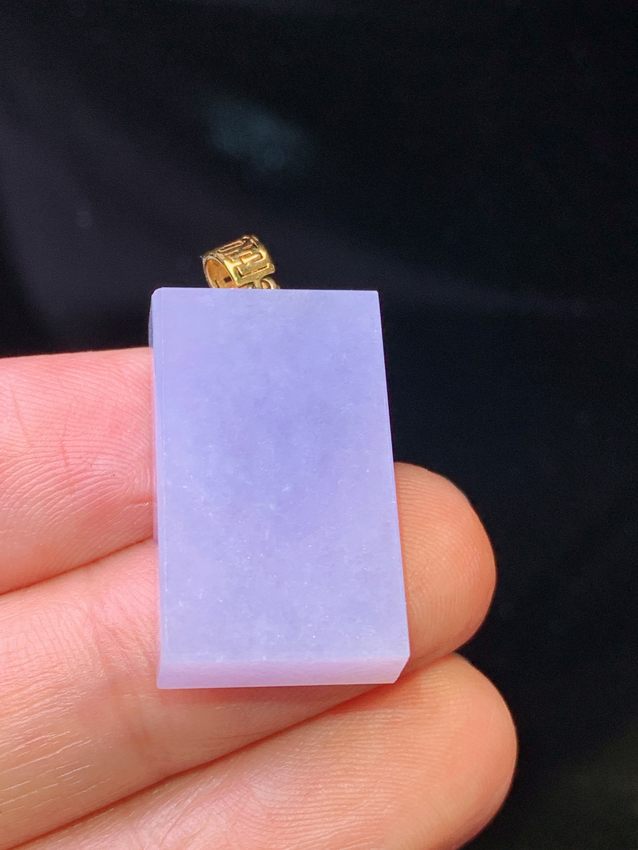 18k金镶嵌紫罗兰无事牌吊坠 玉质细腻 色泽艳丽 整体尺寸28.8*13.5*5.7j2