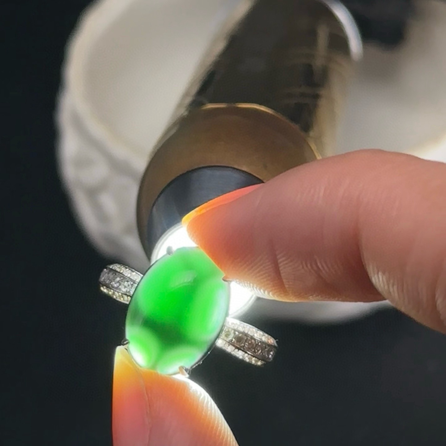 18k墨翠蛋面女戒  种好色正 黑度极好 满钻豪镶 打灯通透 油性十足