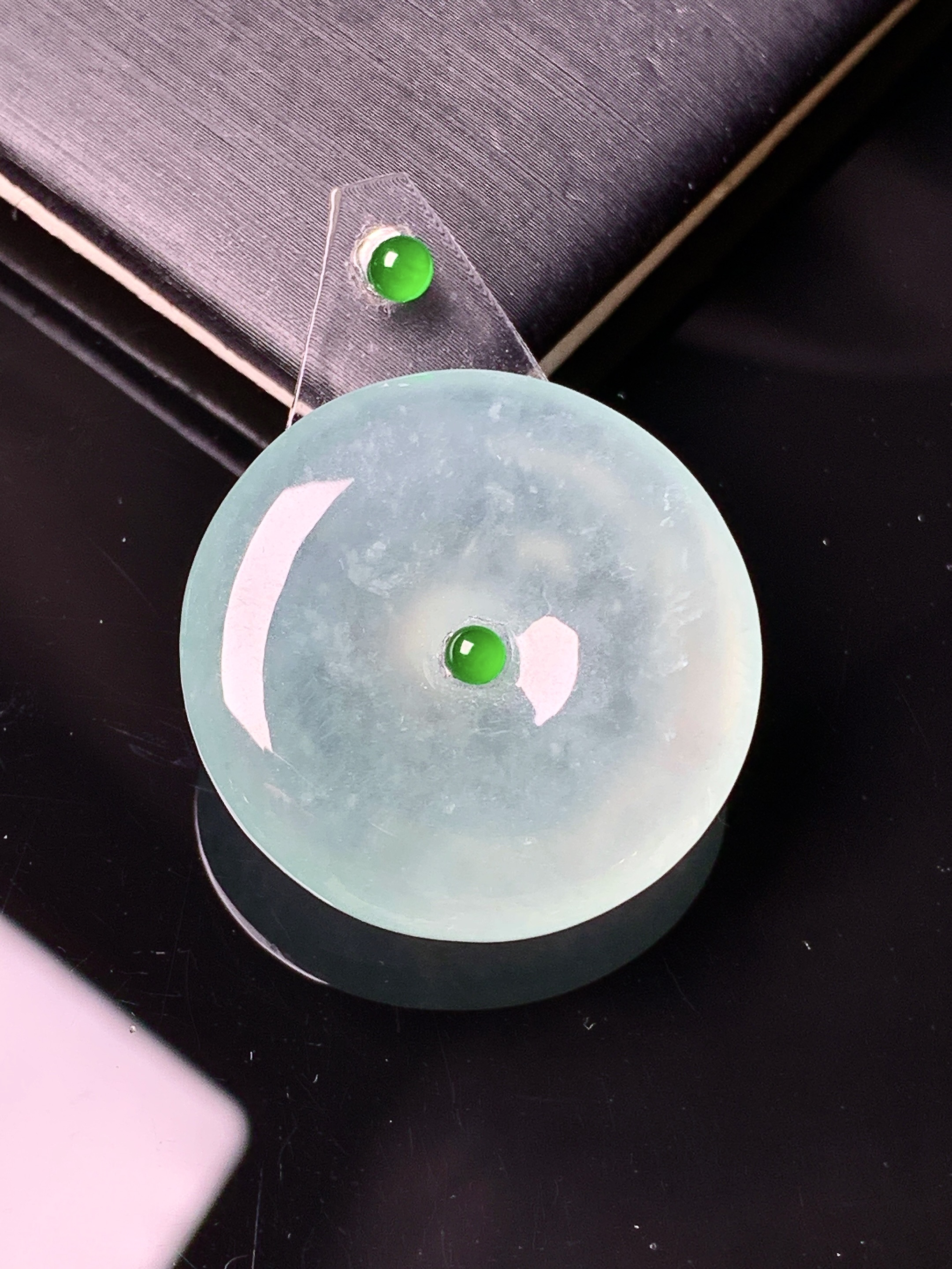 镶嵌款 冰种平安扣吊坠 玉质细腻 色泽艳丽 整体尺寸24.5*4.7*2x