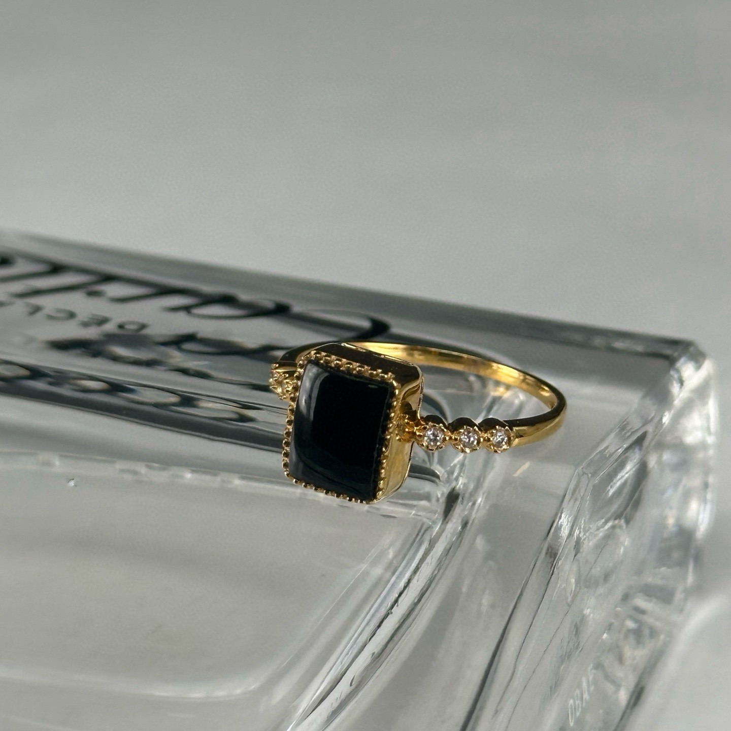 精品18k墨翠女戒 种好色正 黑度极好 打灯通透 油性十足