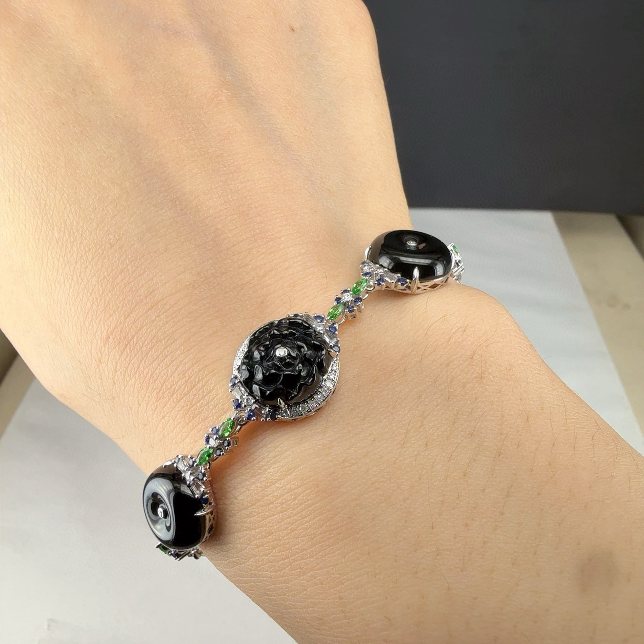 精品18k墨翠手链 种好色正 黑度极好 打灯通透 油性十足