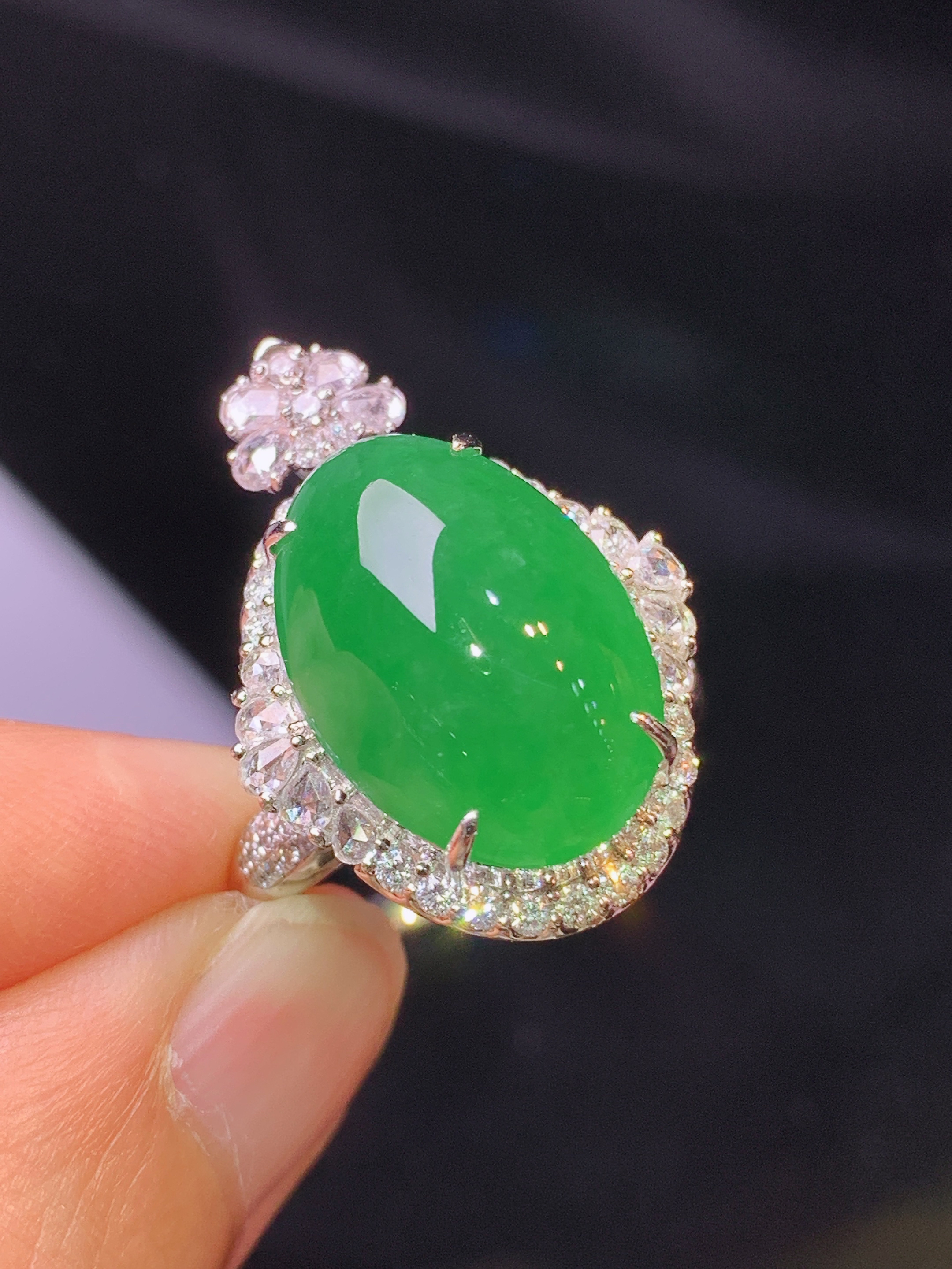 18k金钻镶嵌满绿蛋面戒指吊坠两用款 玉质细腻 色泽艳丽 圈口15.5 整体尺寸26.2*17.8*12.2j2