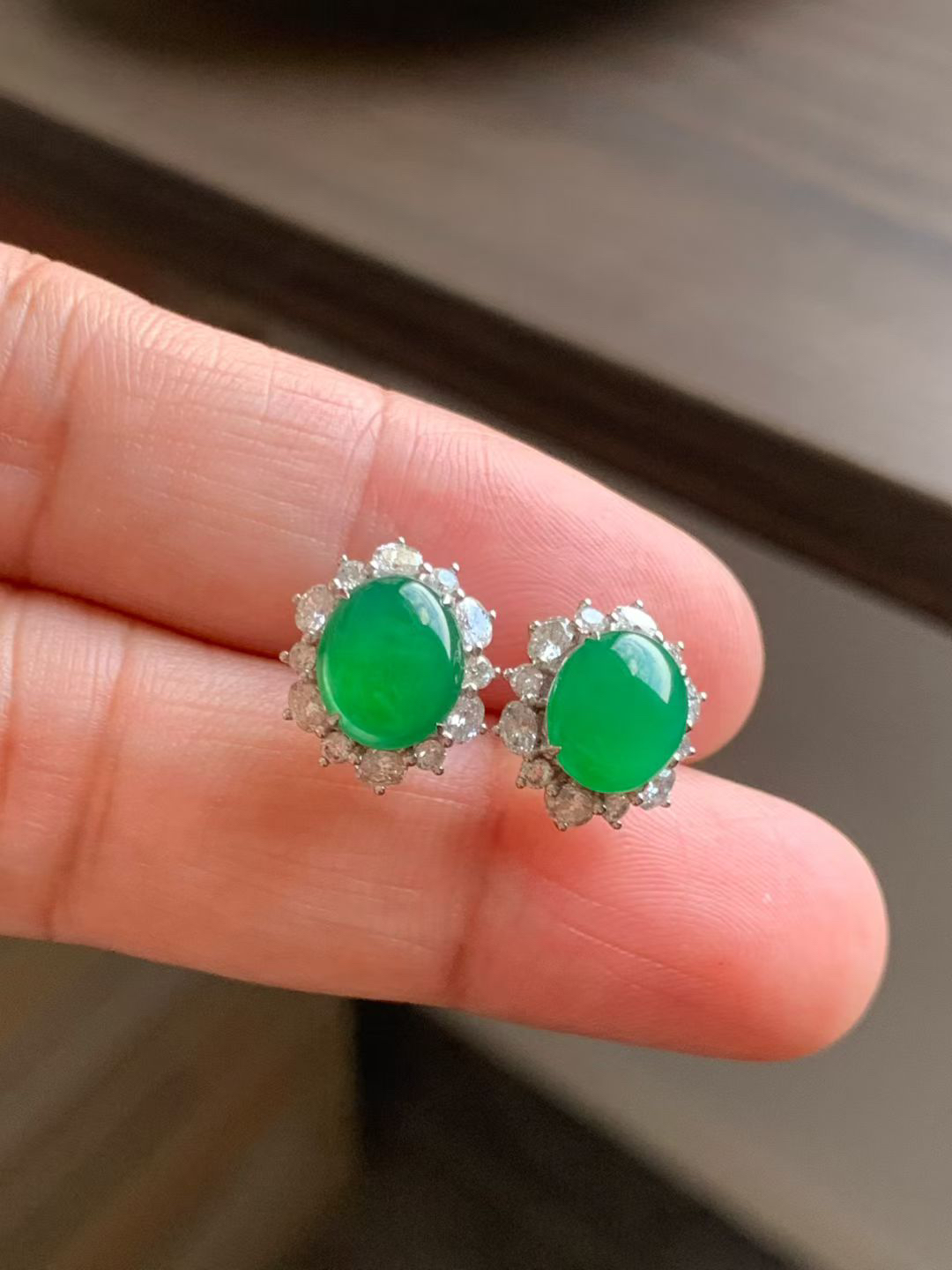 冰满色耳钉

裸石9*7.5*3.5 8.5*7.5*3.5 整体13*10.5*7 12.5*10.5*7