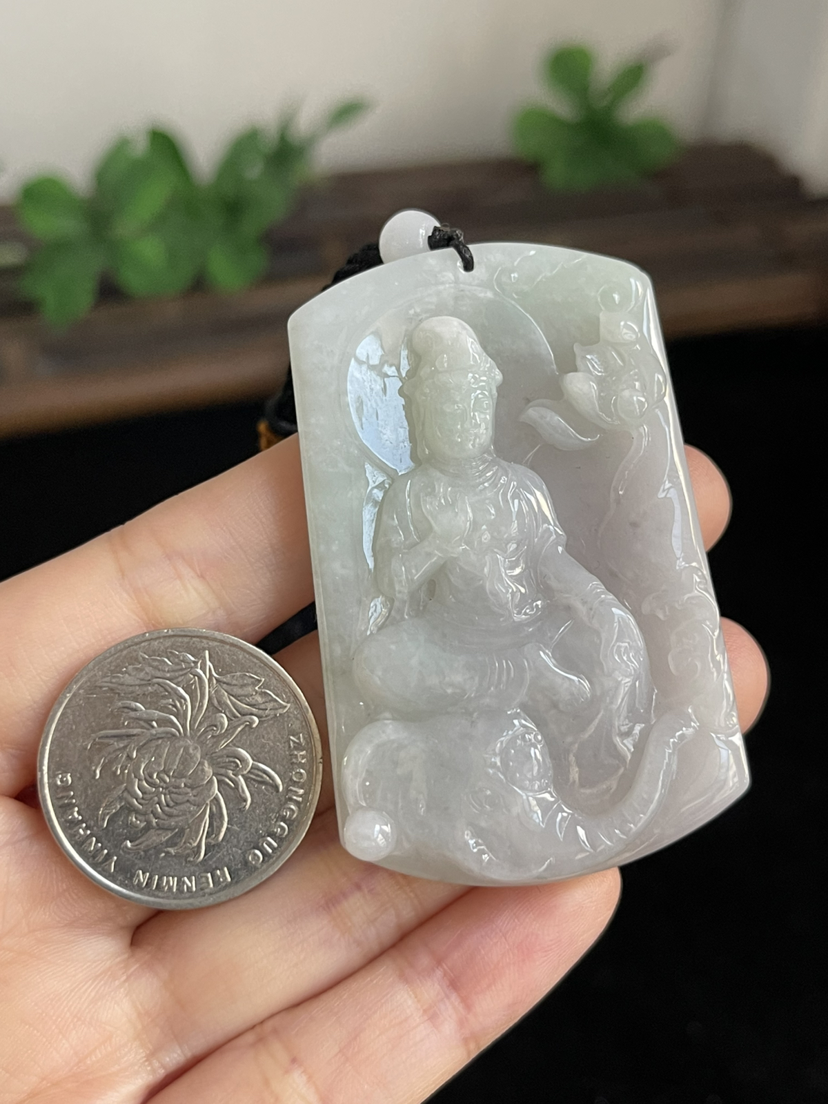 翡翠吊坠，配珠未测