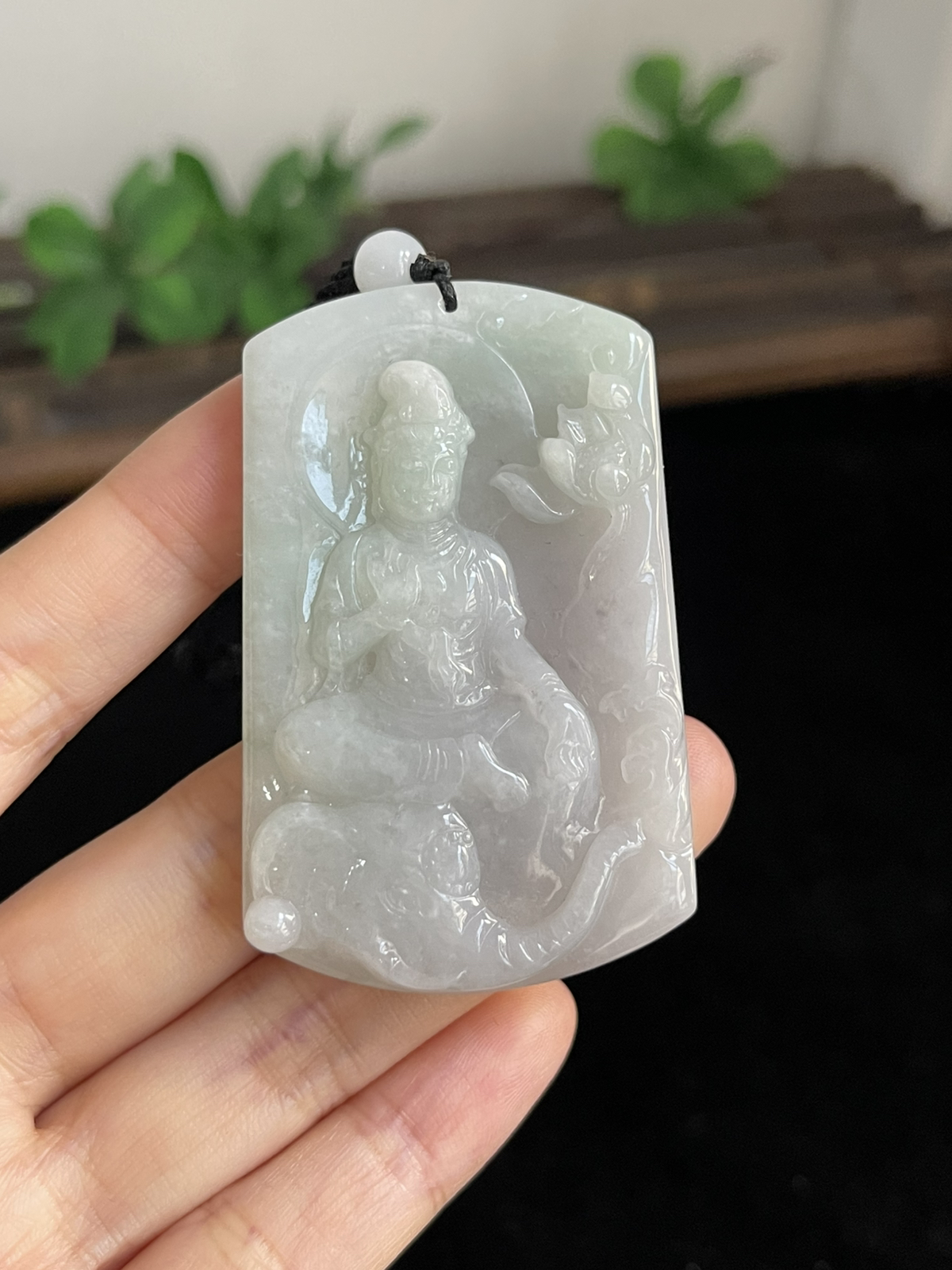 翡翠吊坠，配珠未测