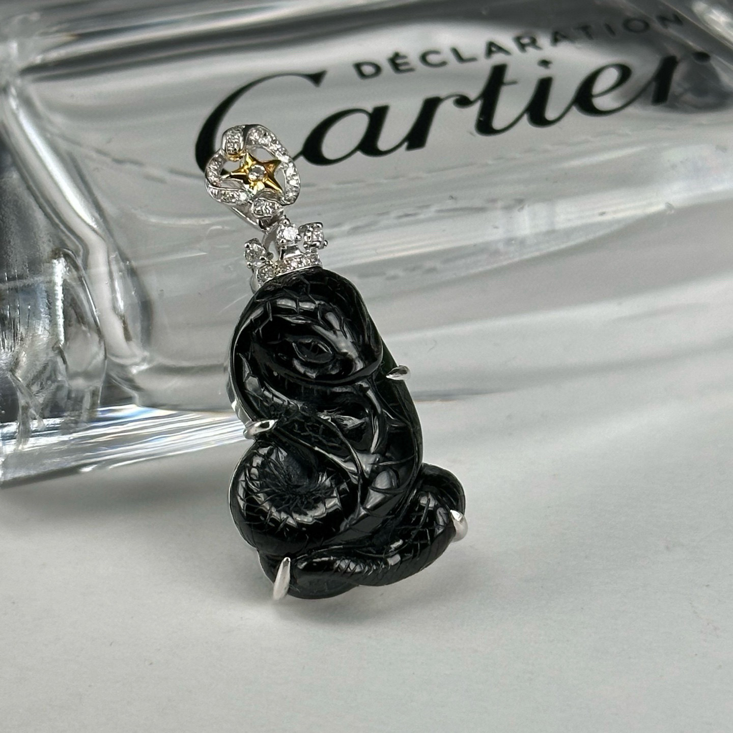 精品18k墨翠小蛇 种好色正 黑度极好 打灯通透