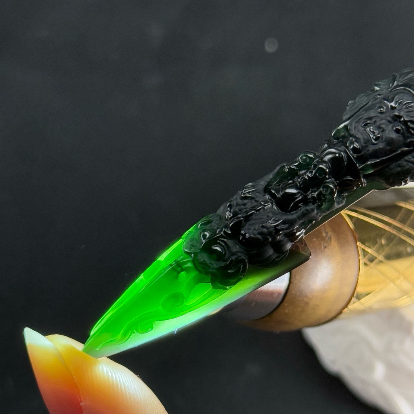 精品18k墨翠降魔杵 种好色正 黑度极好 打灯通透 油性十足 品质超赞