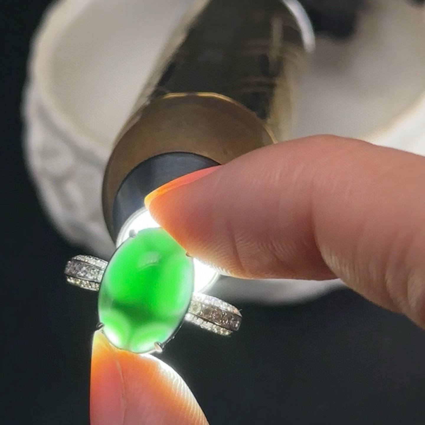 18k墨翠蛋面女戒  种好色正 黑度极好 满钻豪镶 打灯通透 油性十足