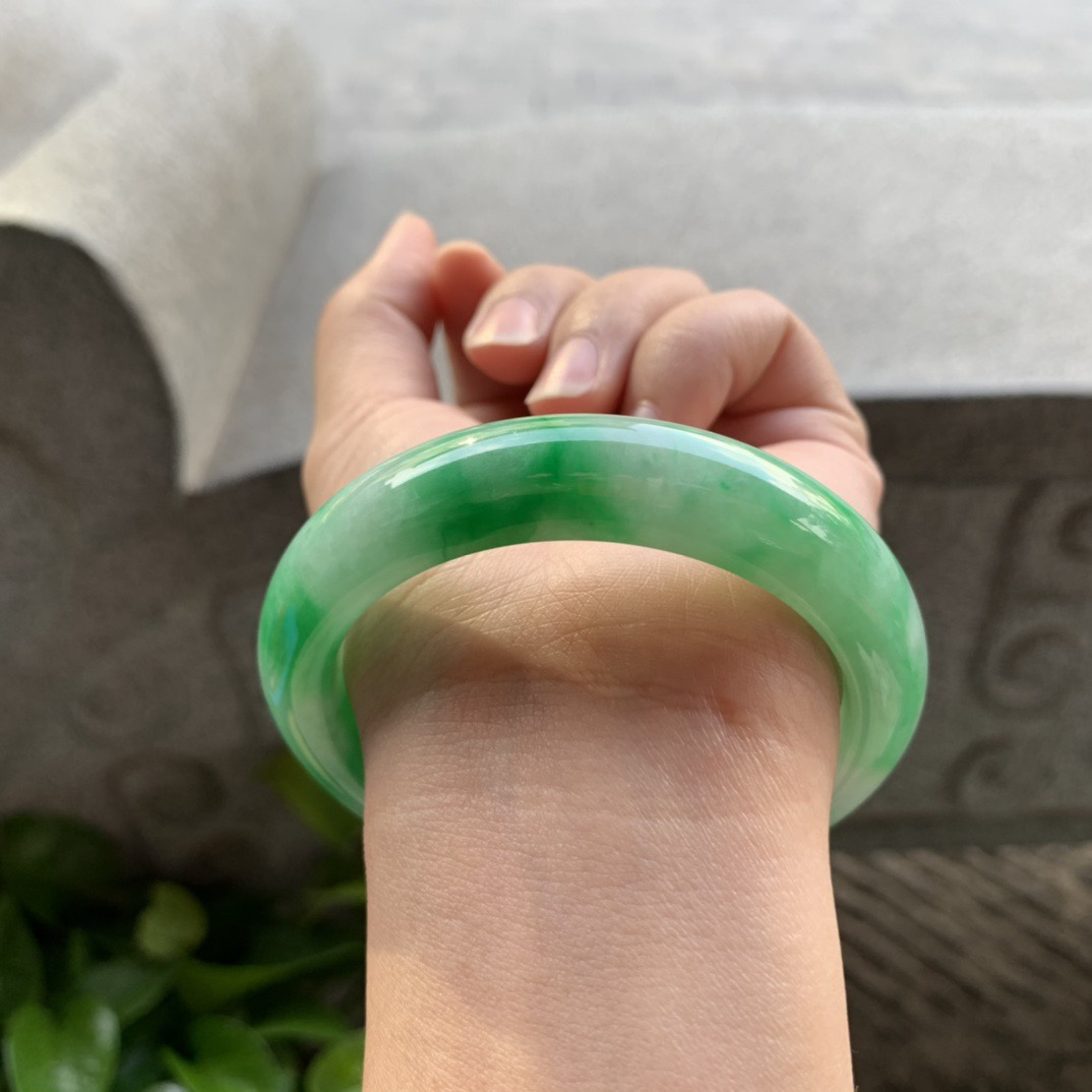 圈口56.6-12.5-9.1 【辣阳绿正圈手镯】正圈56 57可戴