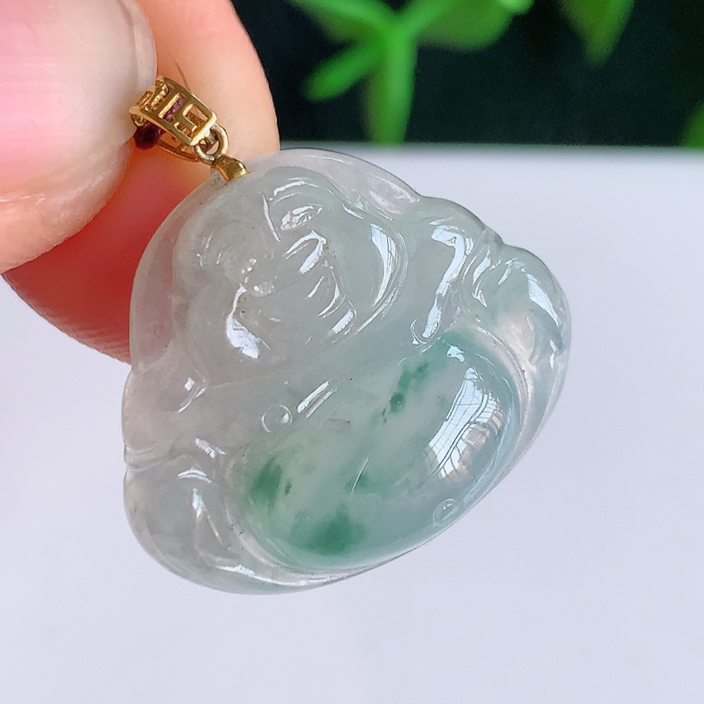 18k金扣冰润飘花佛公挂件 玉质细腻  精雕弥勒佛，笑佛福耳垂肩，面相喜庆，开怀大笑，憨态可掬。惟妙惟肖，寓意福禄双全，吉祥美满，笑口常开 W41.12  尺寸：19-22-6mm