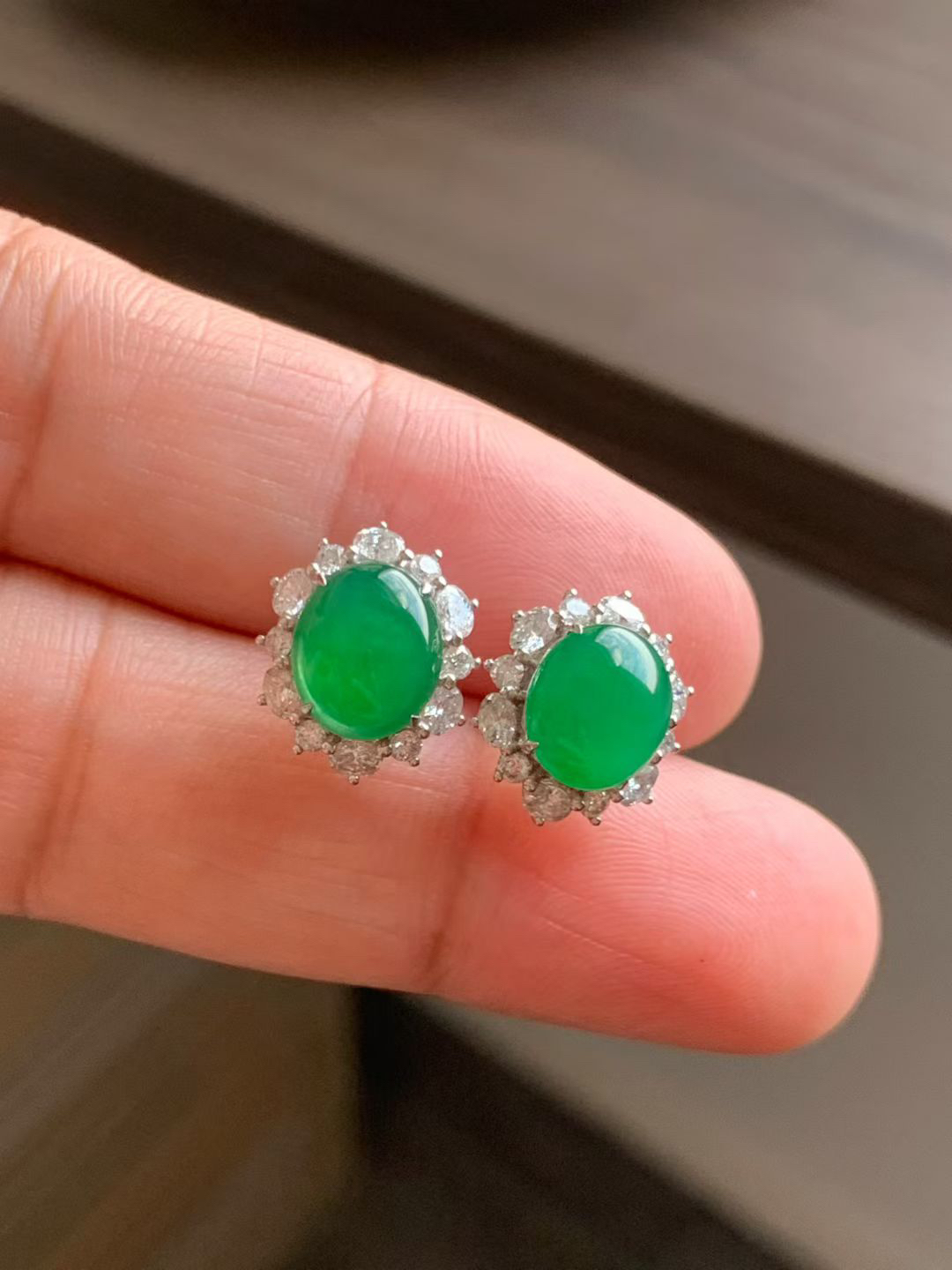 冰满色耳钉

裸石9*7.5*3.5 8.5*7.5*3.5 整体13*10.5*7 12.5*10.5*7