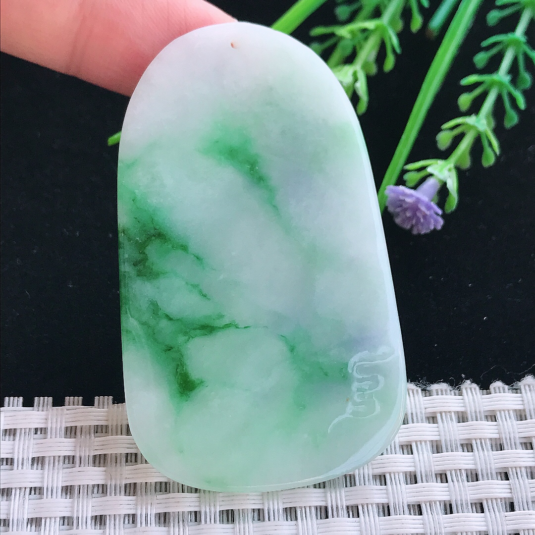 实拍A货翡翠62.5/37.5/5.2老坑精美温润飘阳绿阿弥陀佛吊坠翡翠挂件