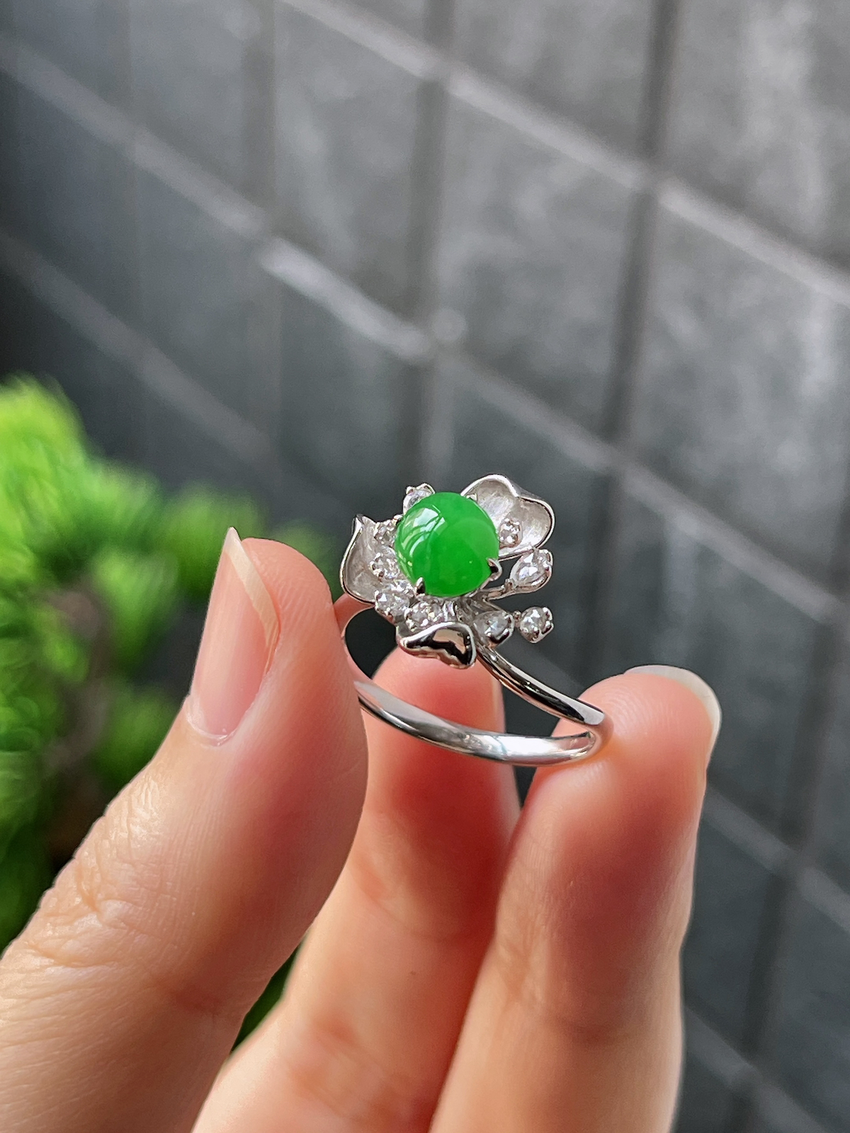 18k翡翠冰糯绿色戒指