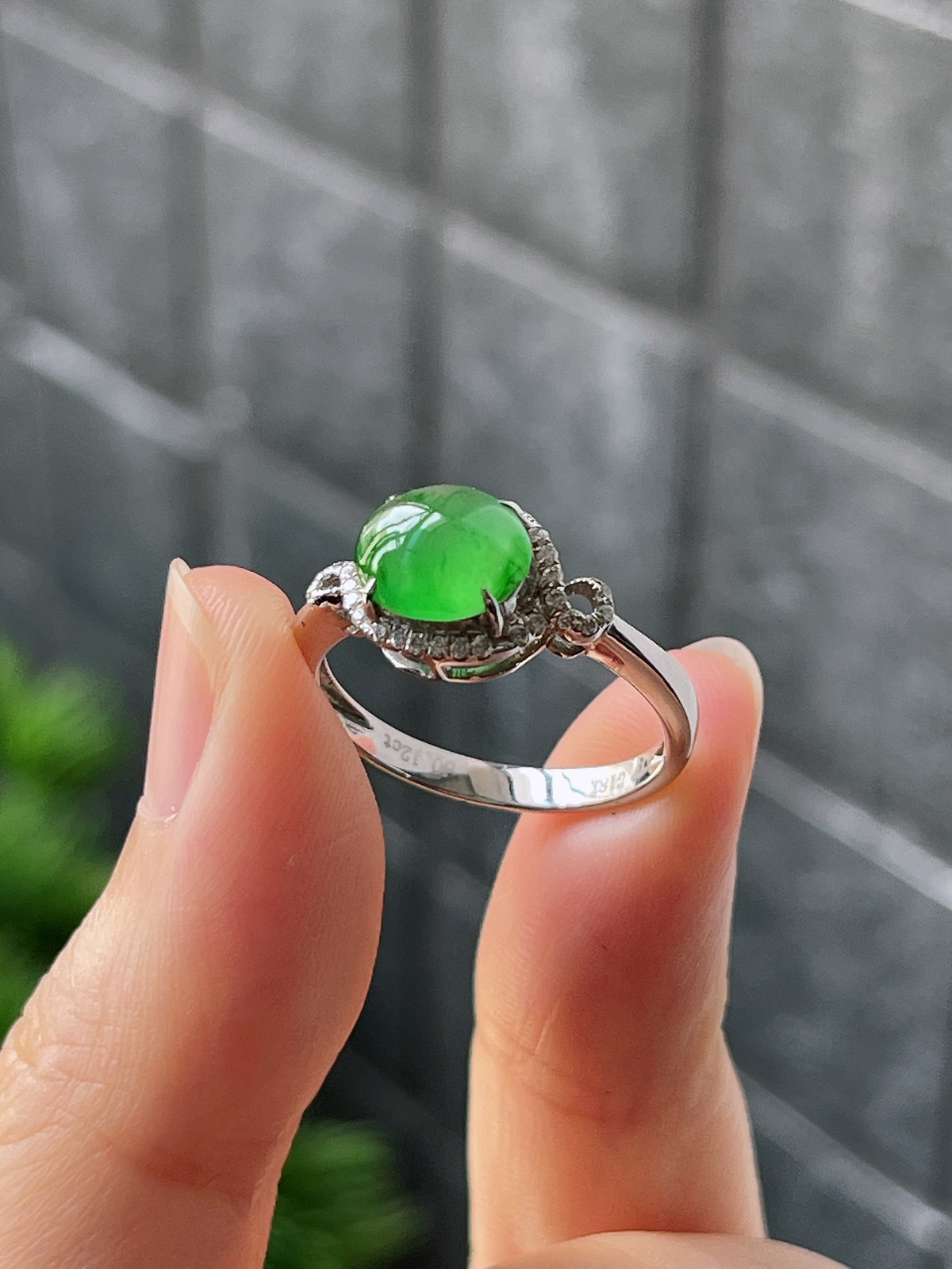 18k翡翠冰糯绿色戒指