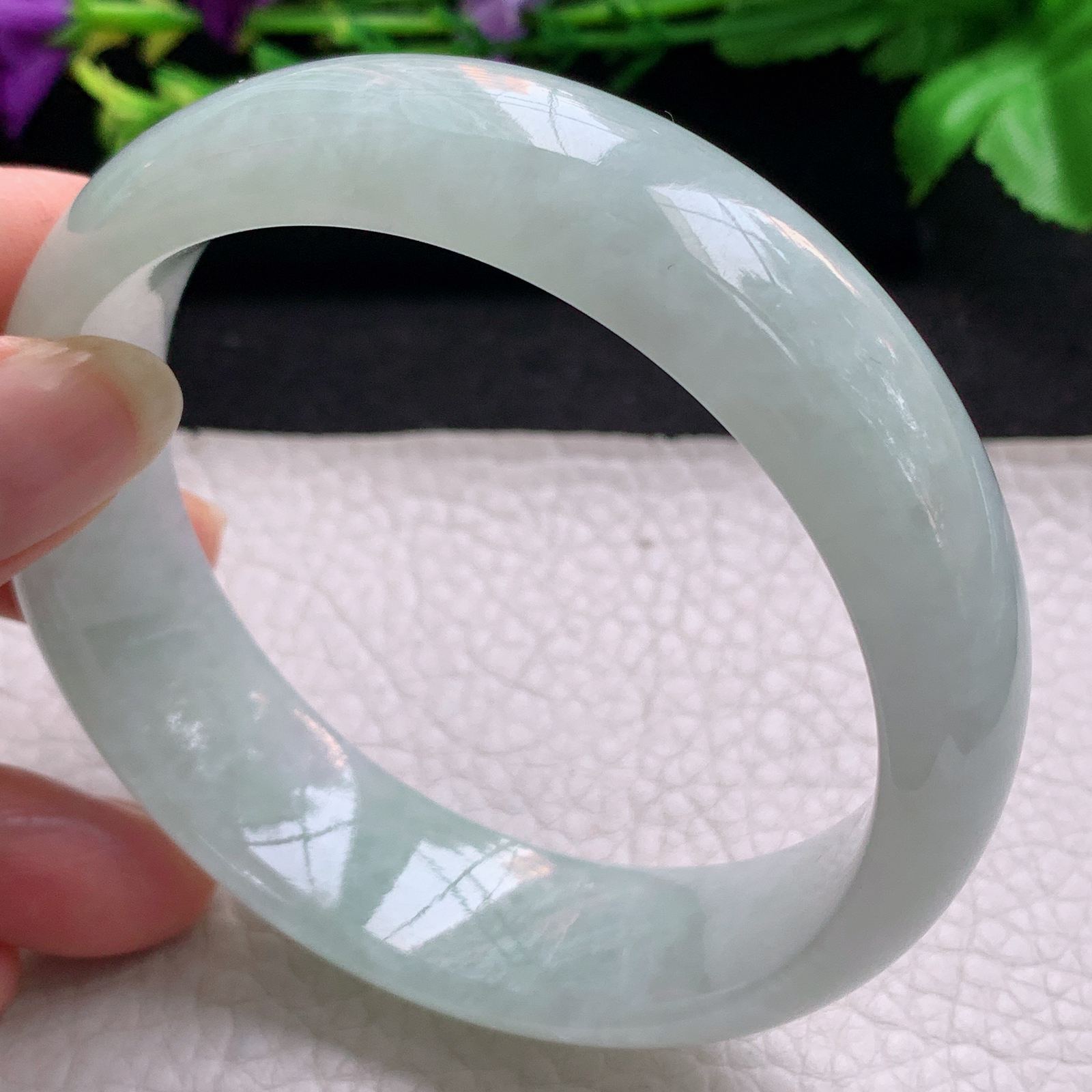 hh大圈口63*18.3*8轮胎镯 缅甸翡翠a货玉手镯精美浅绿冰胶正圈玉手环