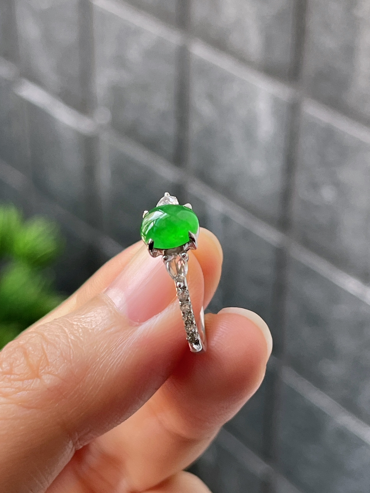 18k翡翠冰糯绿色戒指