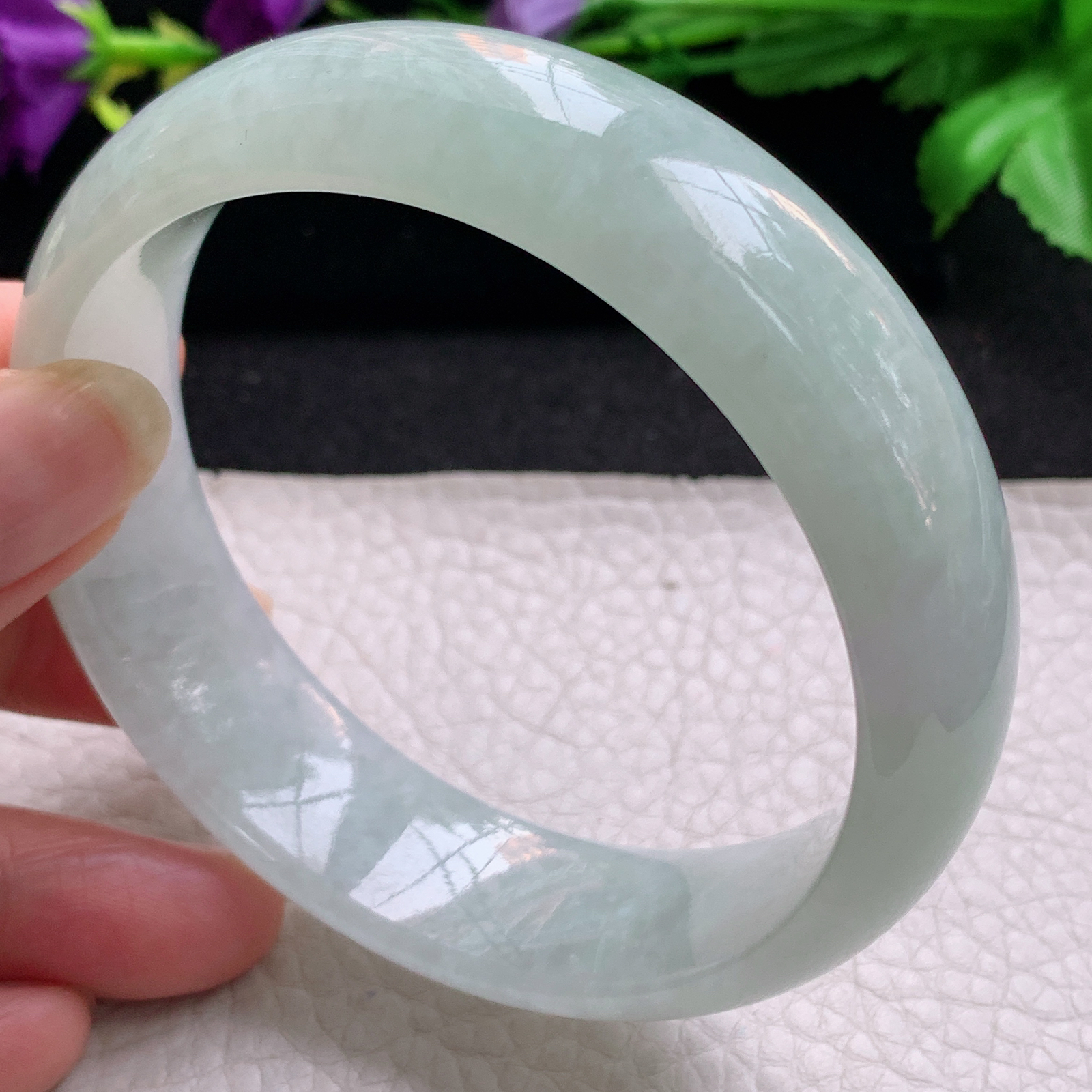 hh大圈口63*18.3*8轮胎镯 缅甸翡翠a货玉手镯精美浅绿冰胶正圈玉手环