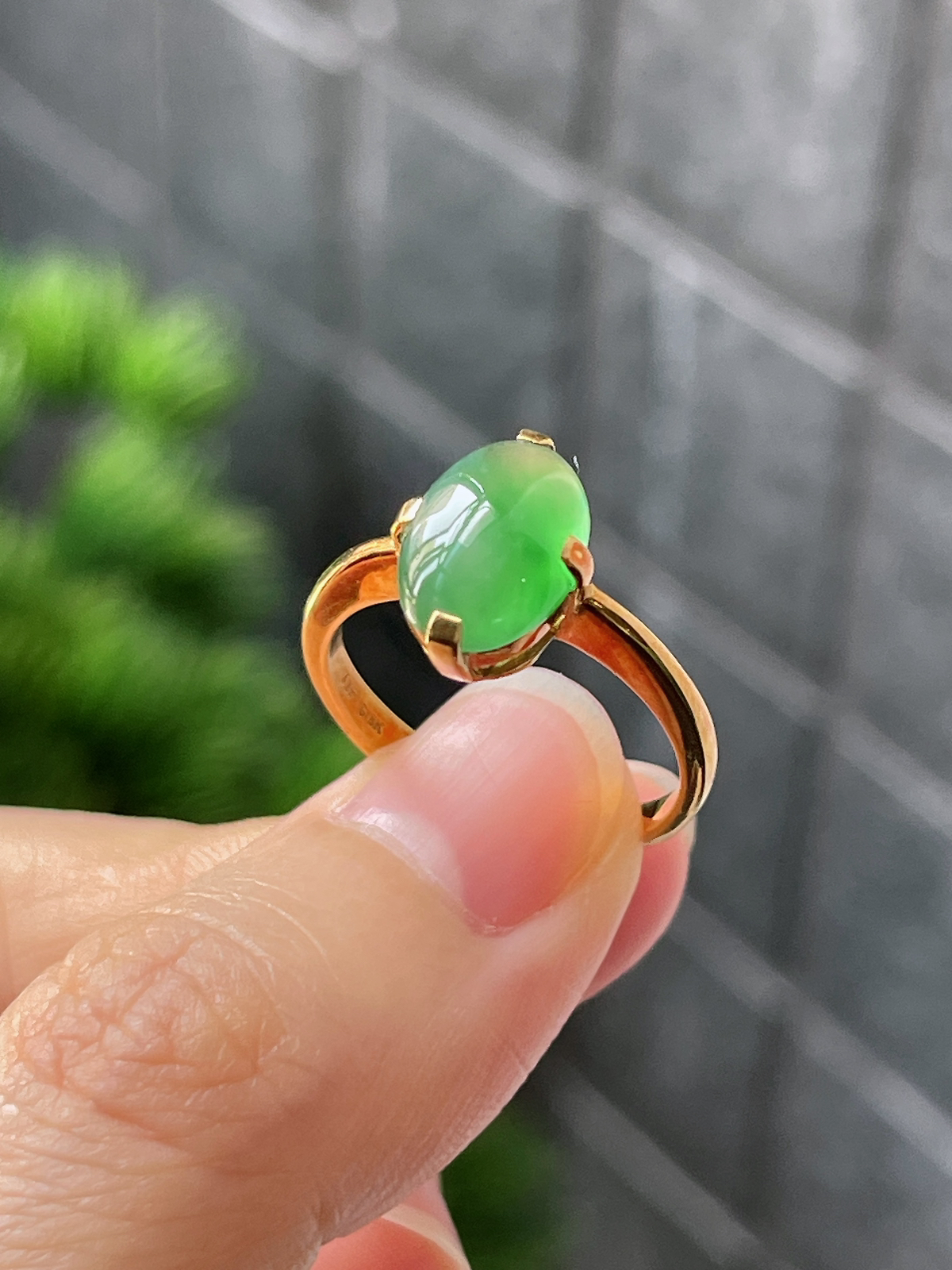 18k翡翠冰绿色马眼型戒指