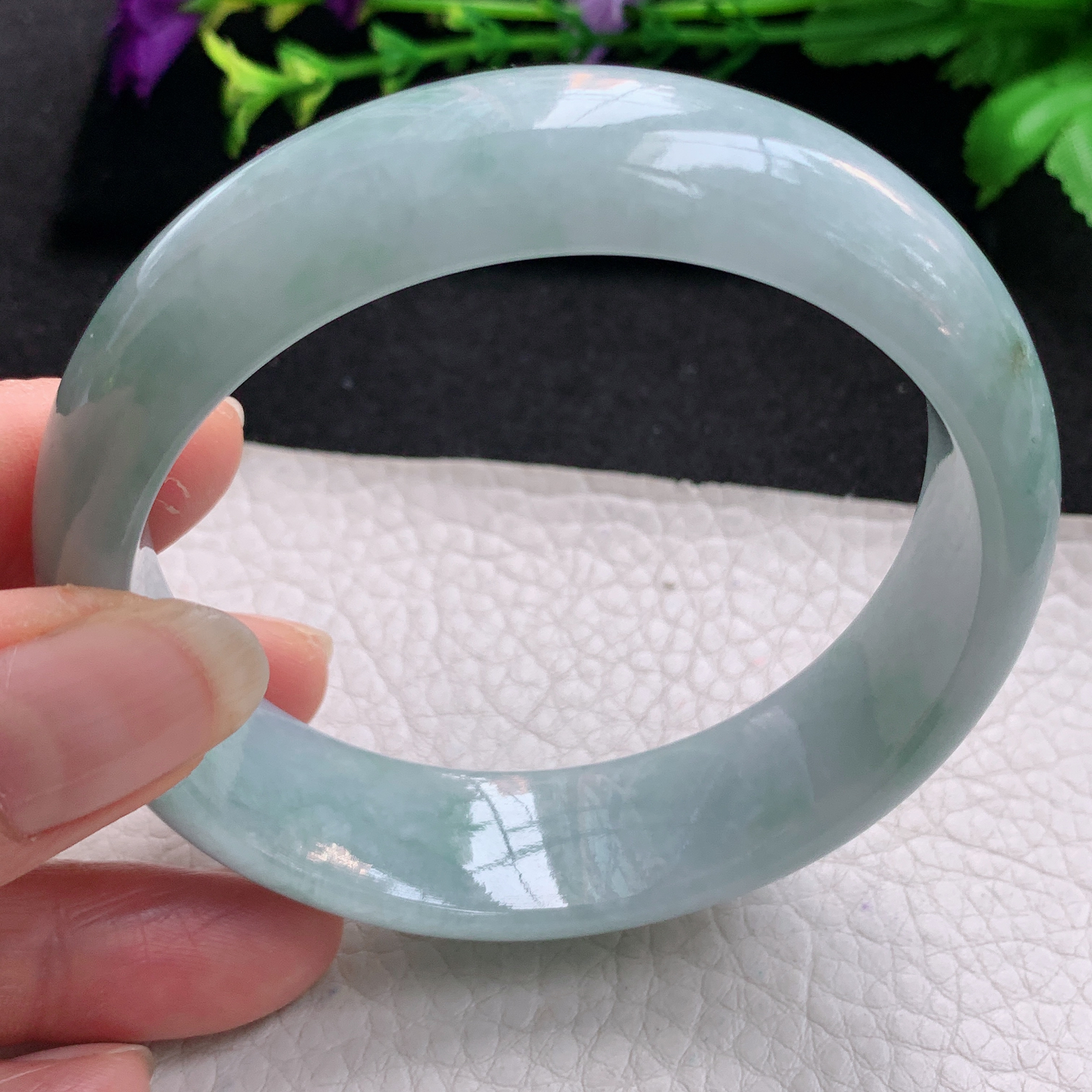 hy淡雅款59*17*8轮胎镯 缅甸翡翠a货玉手镯精美胶感飘花正圈玉手环