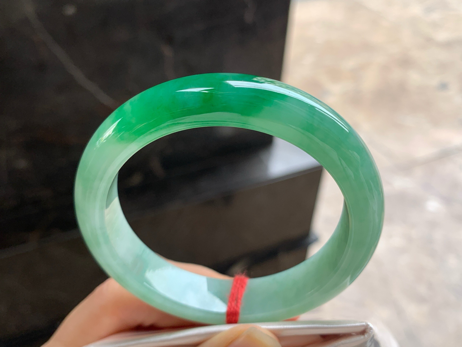 56-12.6-8.2

辣绿色手镯^_^鲜艳