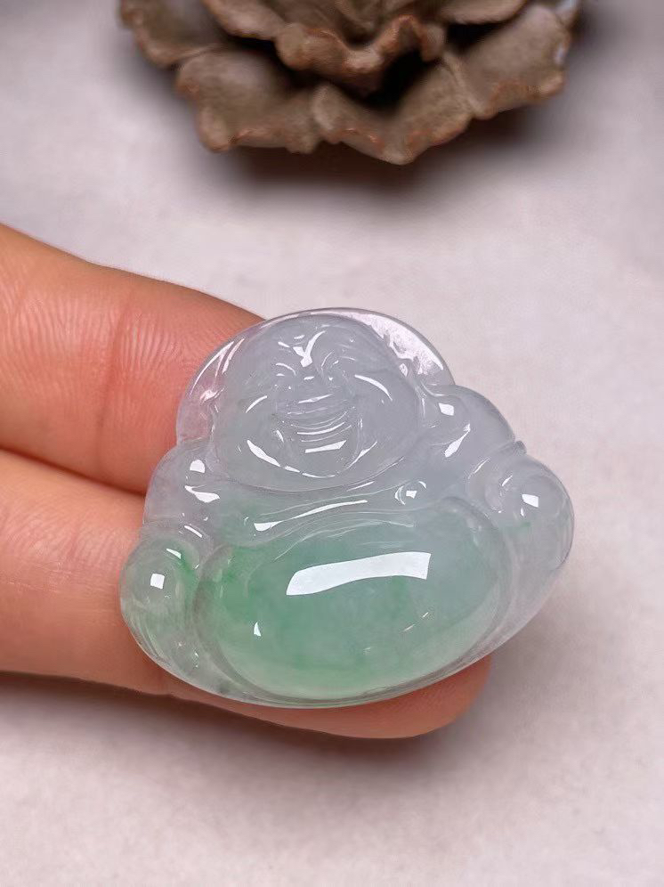 冰糯种飘绿【佛公】吊坠，种水好，玉质细腻 、卖相好‘