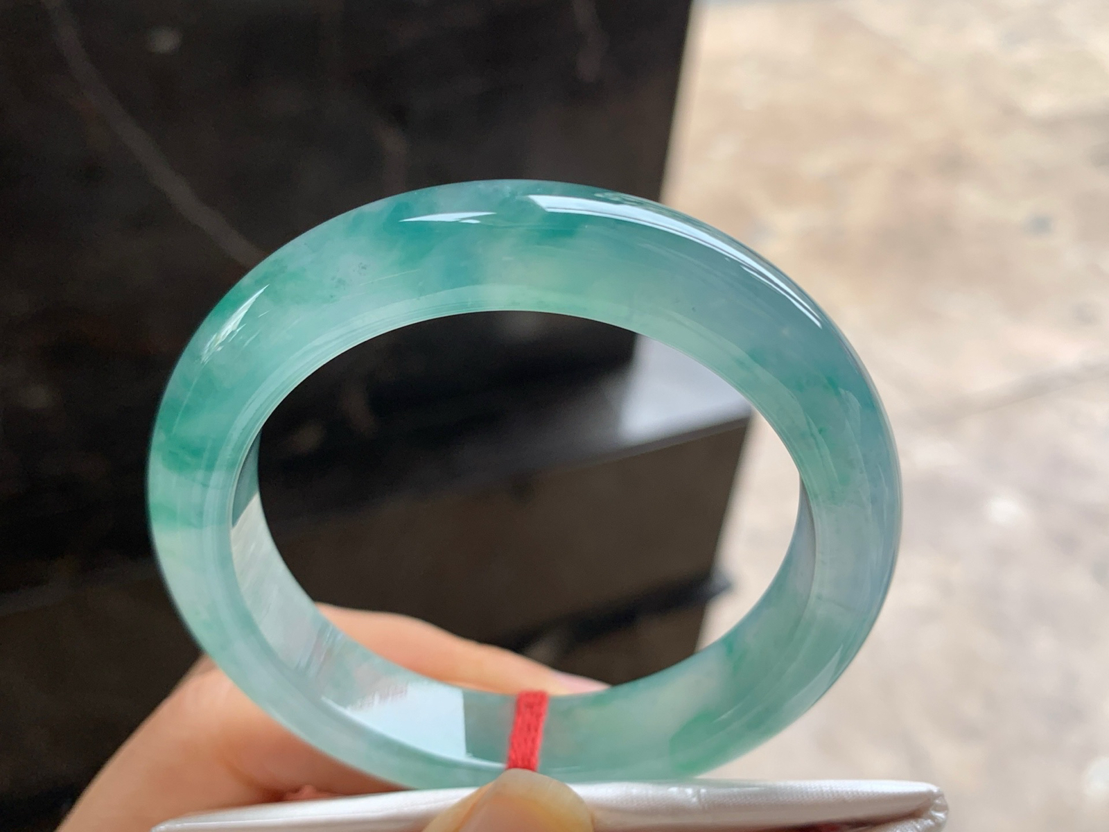 53-12.1-9.6

冰种飘花手镯^_^种水足 飘花浓郁