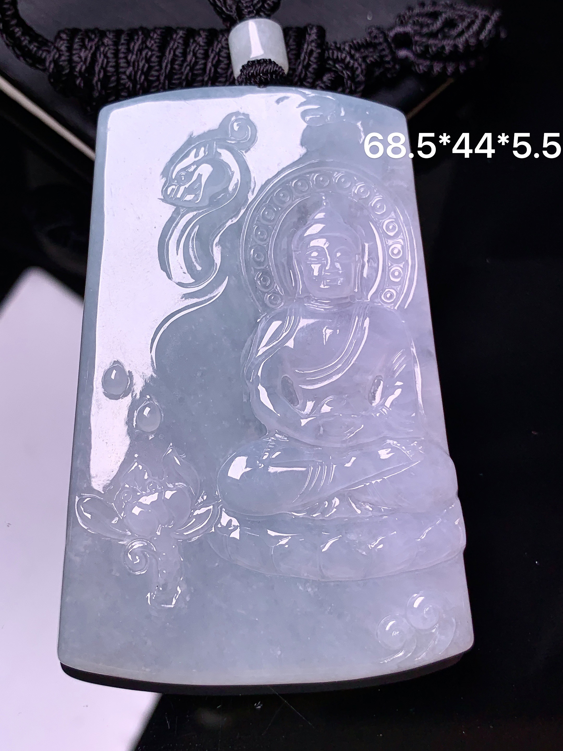 冰种观音菩萨吊坠 玉质细腻 色泽艳丽清新 水润亮眼 整体尺寸68.5*44*5.5L1