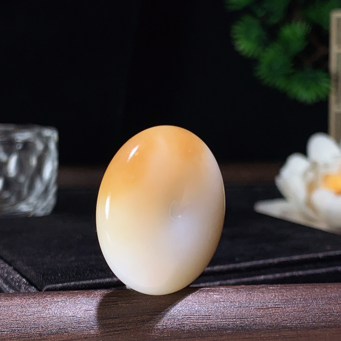 新疆和田玉且末糖平安扣挂件。尺寸30/8重14克。玉质细腻油润。手推出油。佩戴高端典雅。lt2603