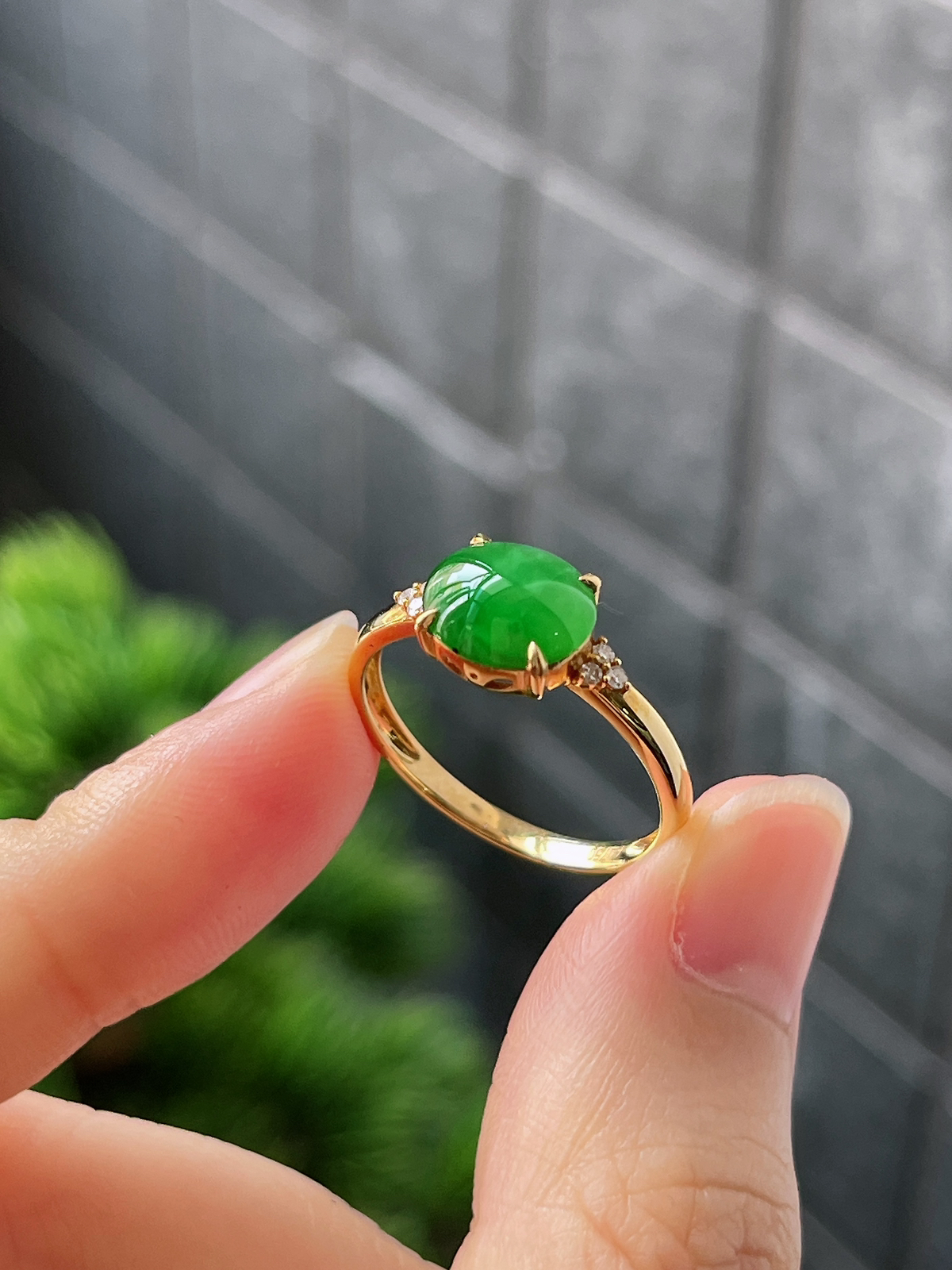 18k翡翠冰糯绿色戒指