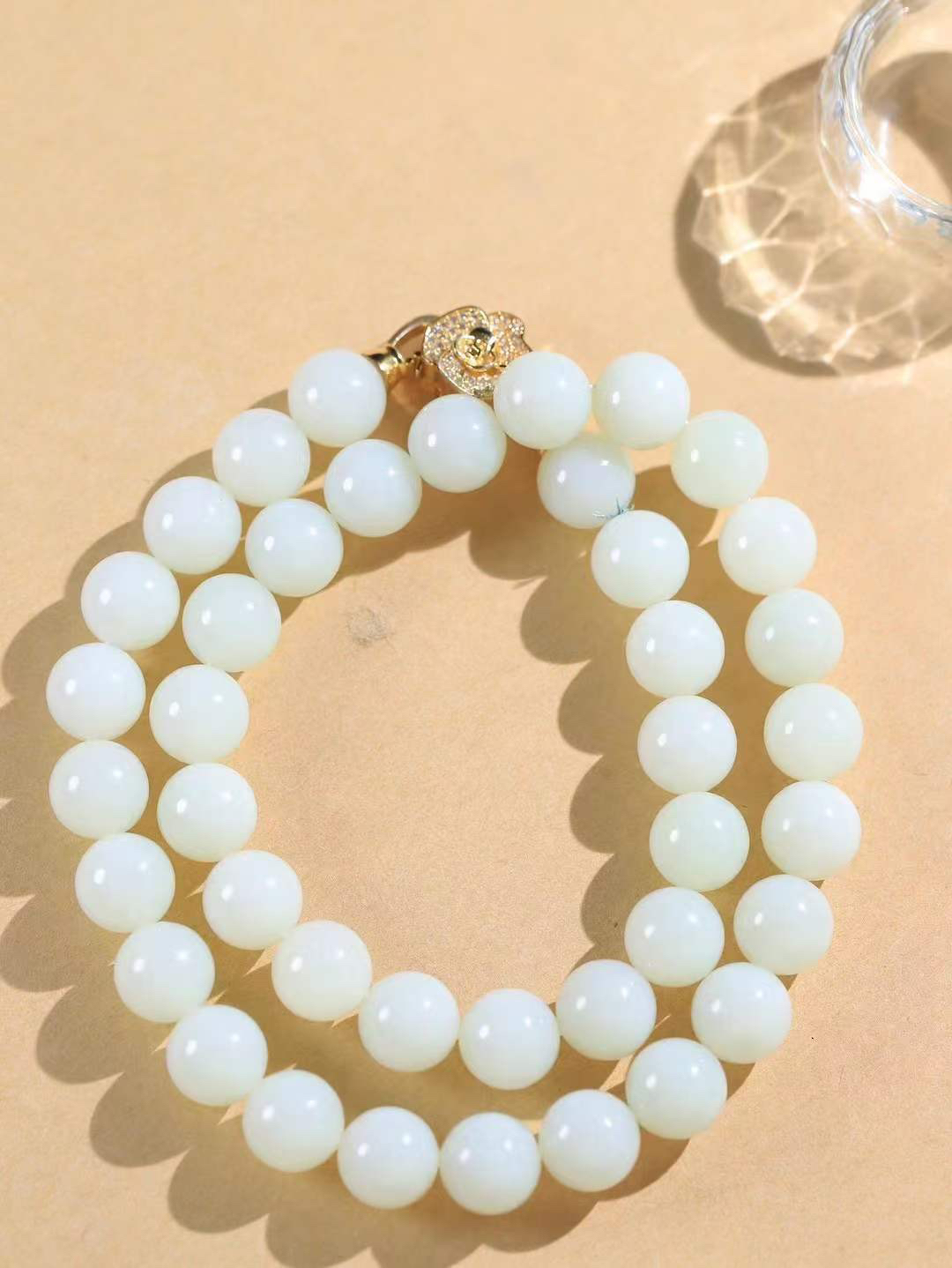 【珠圆玉润.项链】

精品和田玉白玉珠圆玉润项链 玉质细腻油润 饱满光滑 质朴无华，悠远简单，人心