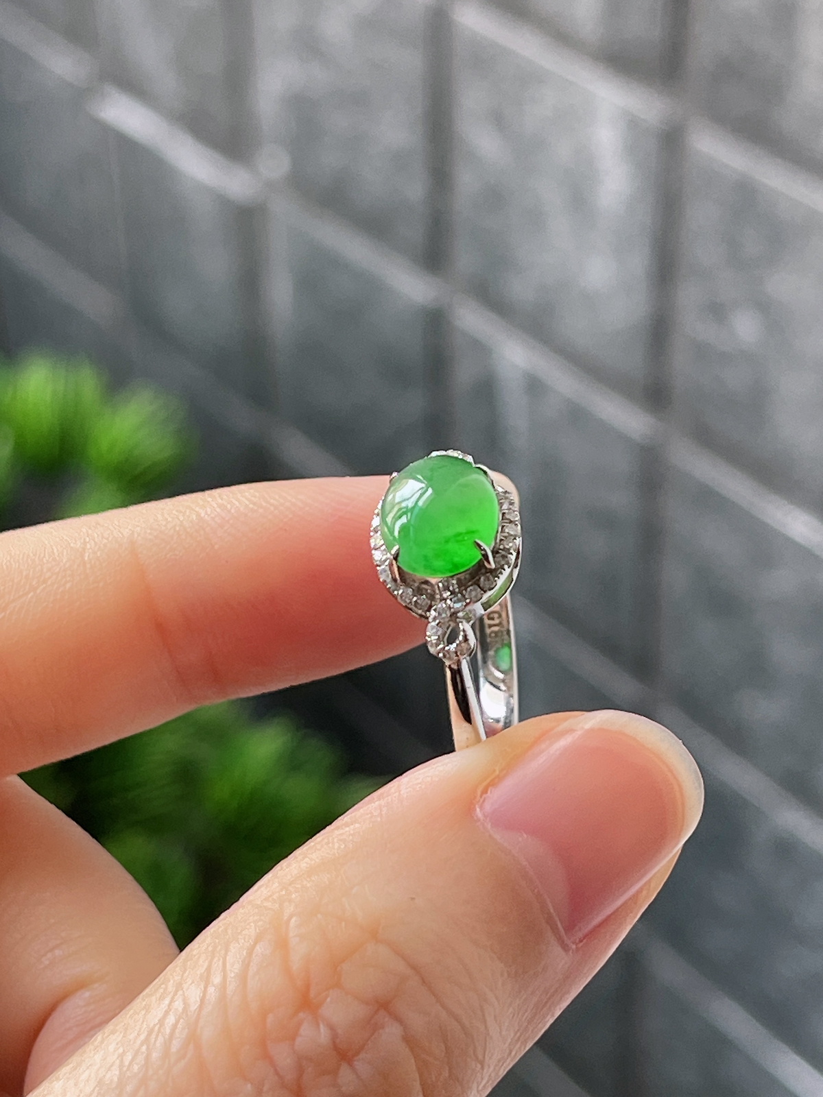 18k翡翠冰糯绿色戒指