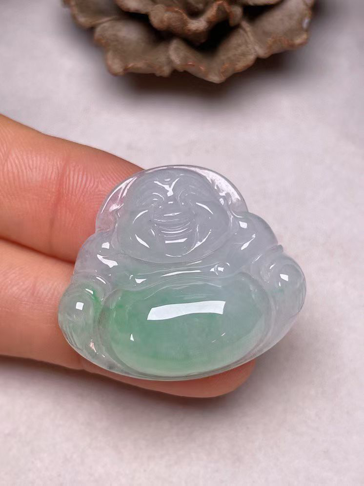 冰糯种飘绿【佛公】吊坠，种水好，玉质细腻 、卖相好‘