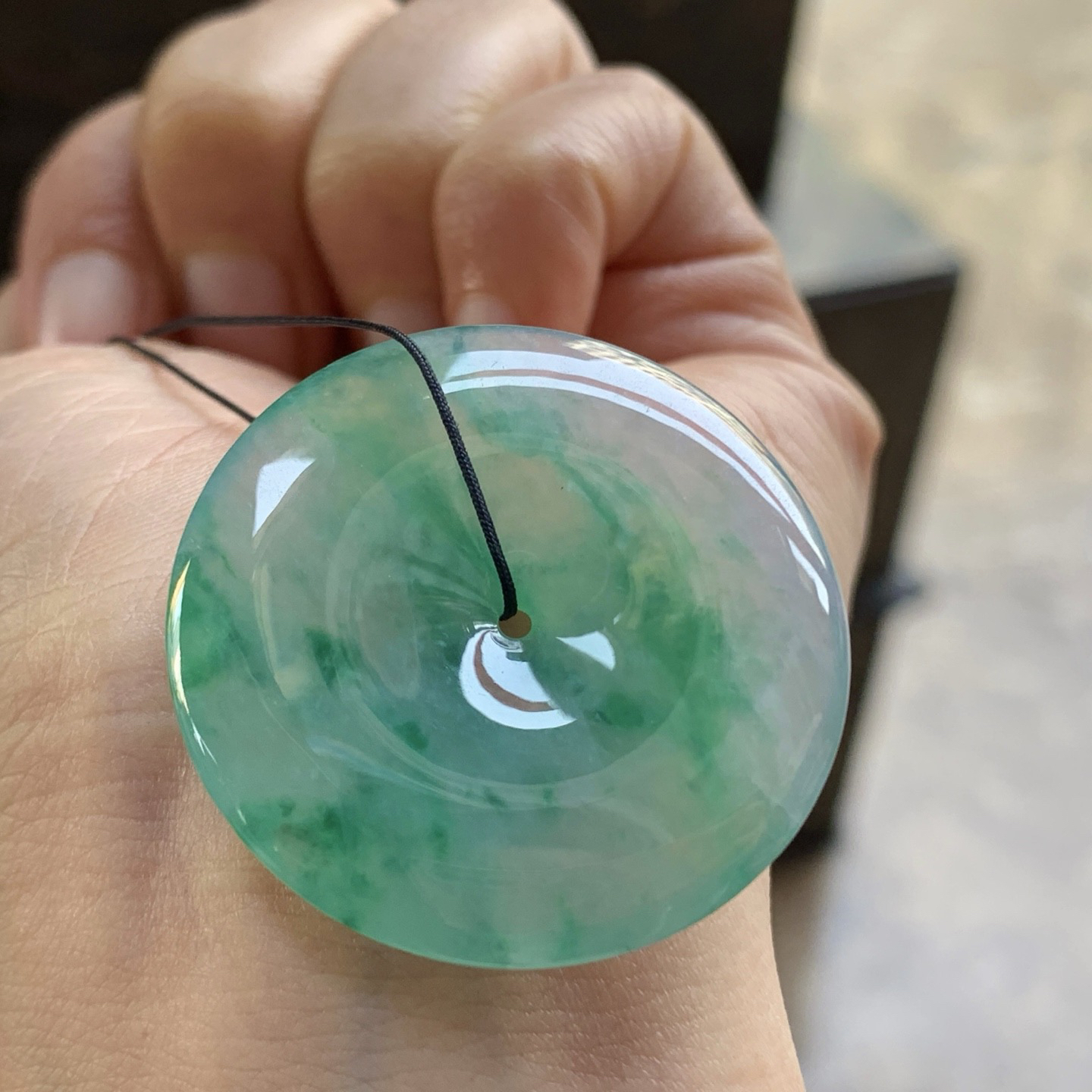 冰种飘绿平安扣^_^颜色好看