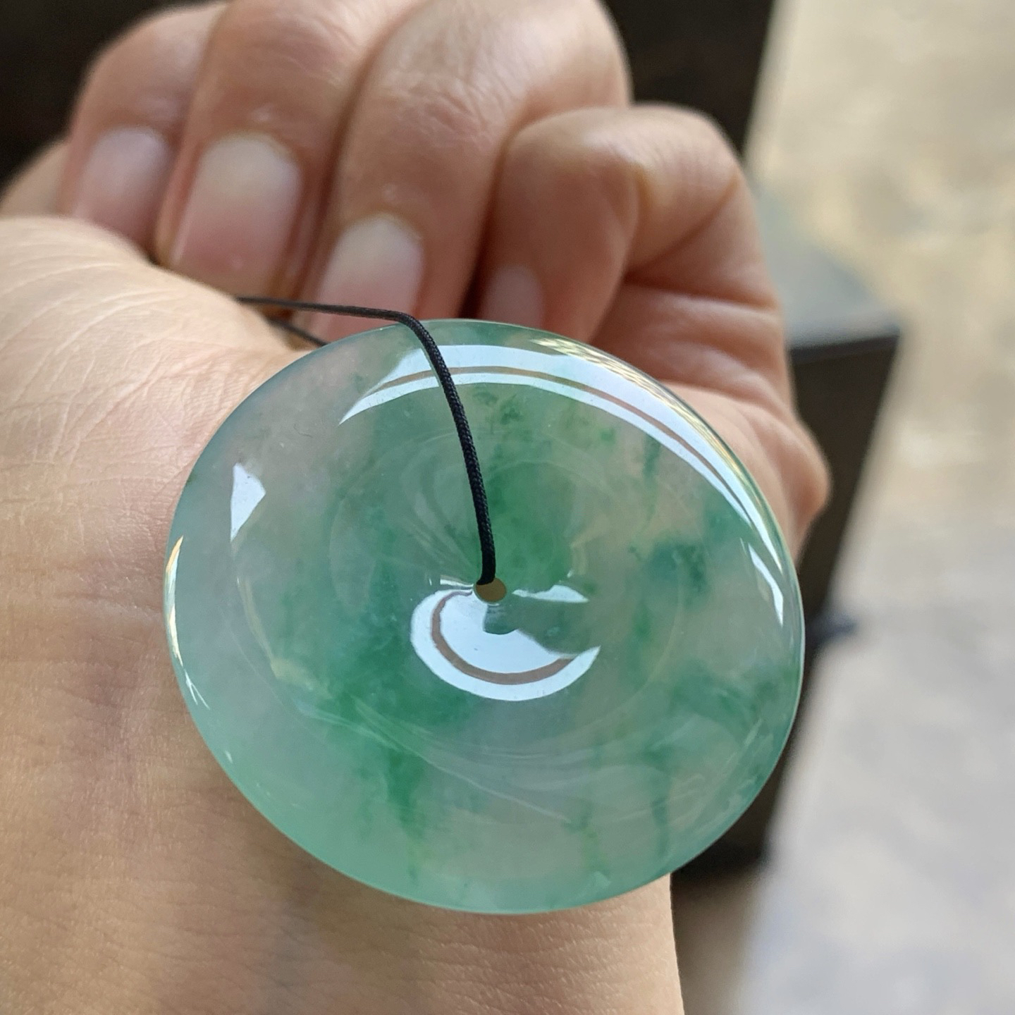 冰种飘绿平安扣^_^颜色好看